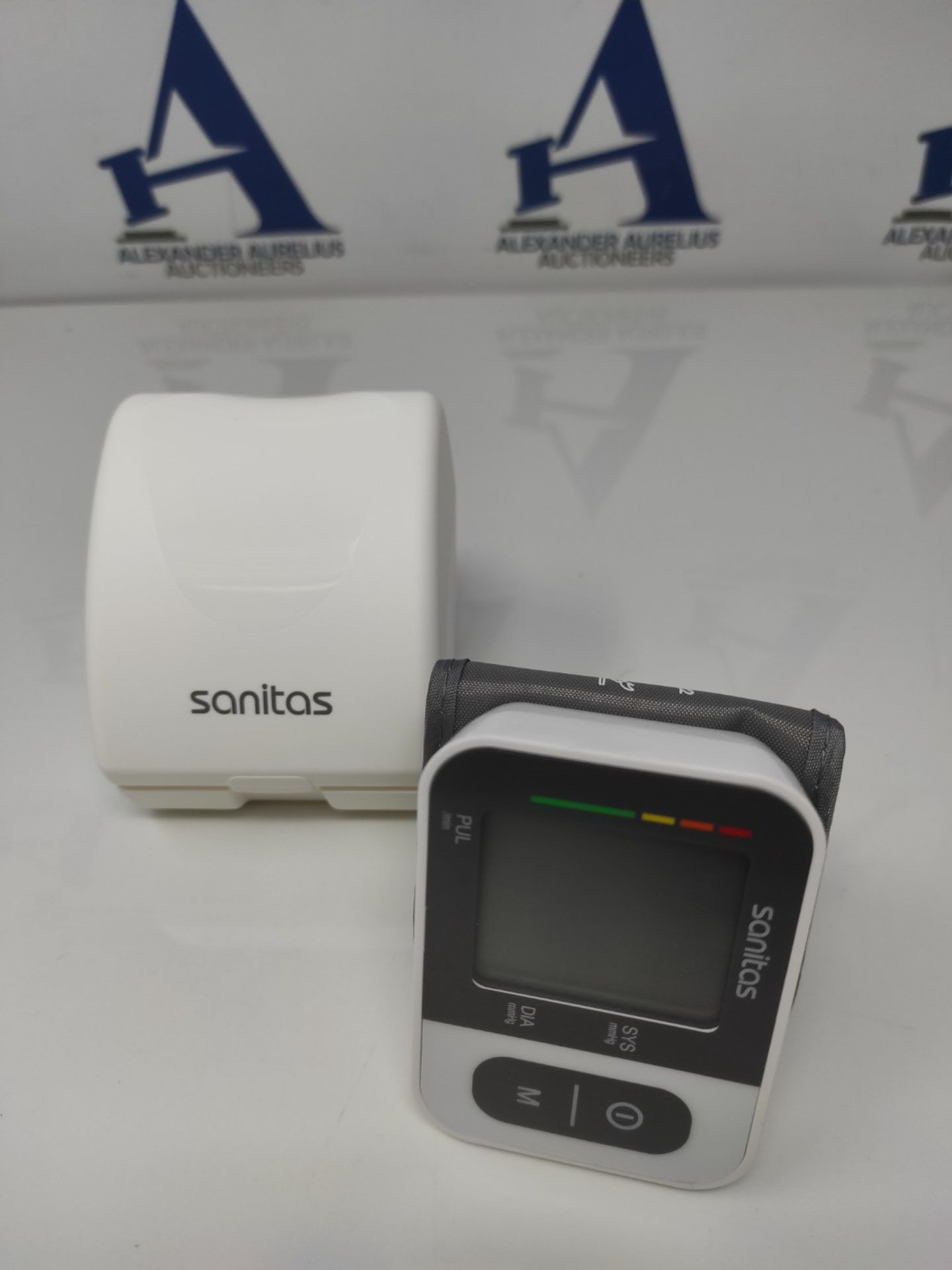 Sanitas SBC 15 wrist blood pressure monitor, fully automatic blood pressure and pulse - Image 6 of 6