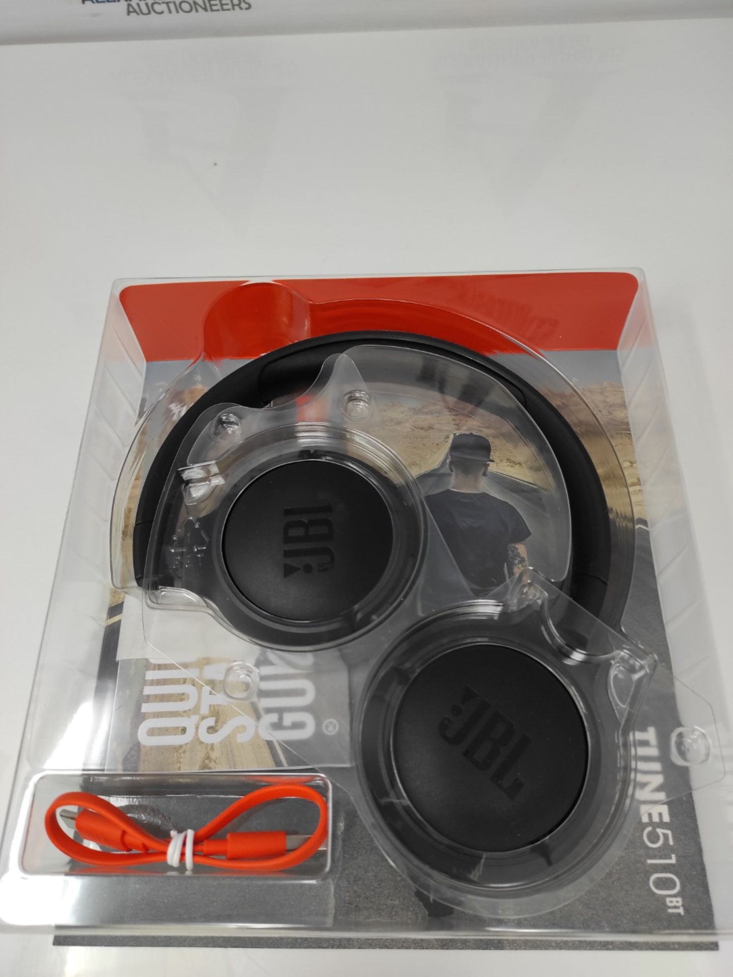 JBL Tune 510BT - Bluetooth Over-Ear Headphones in Black - Foldable headphones with han - Image 6 of 6