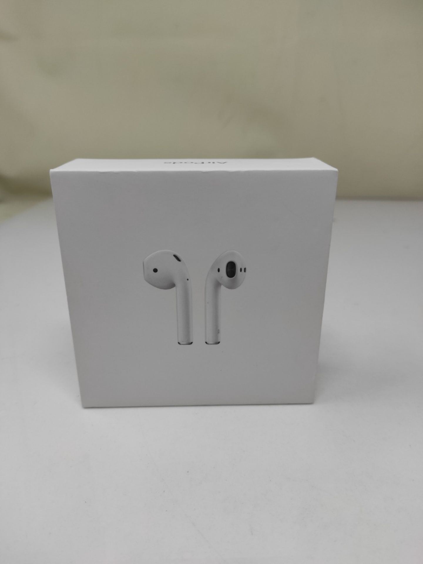 RRP £159.00 Apple AirPods with Charging Case (Wired) - Image 2 of 6