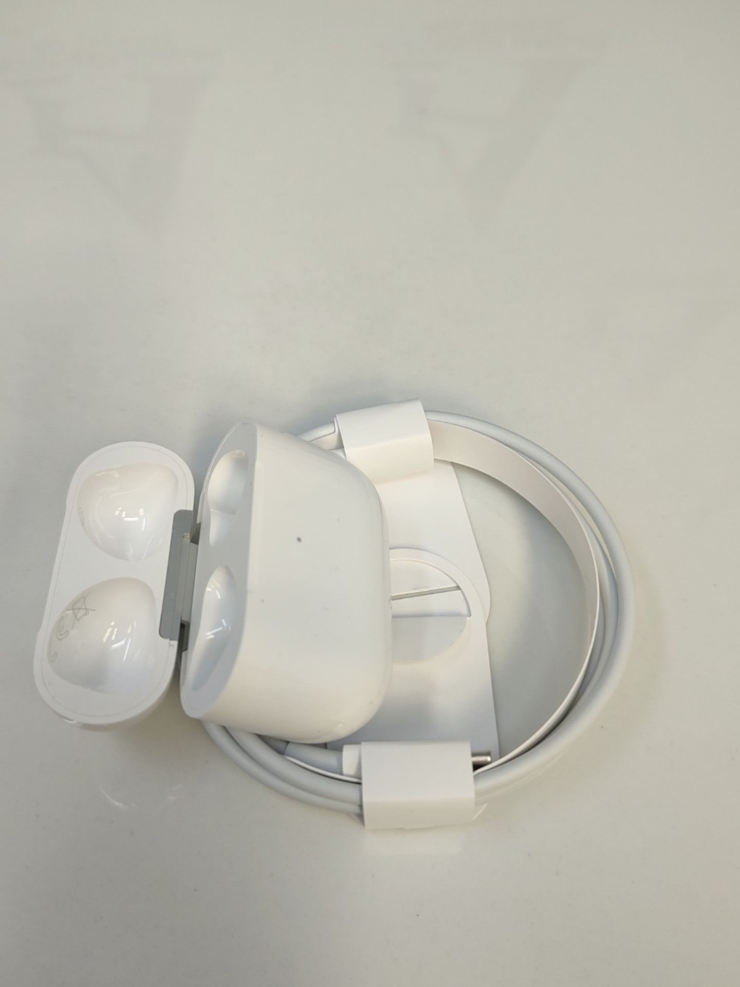 RRP £192.00 [INCOMPLETE] Apple AirPods (3rd generation) with MagSafe Charging Case (2021) - Image 6 of 6