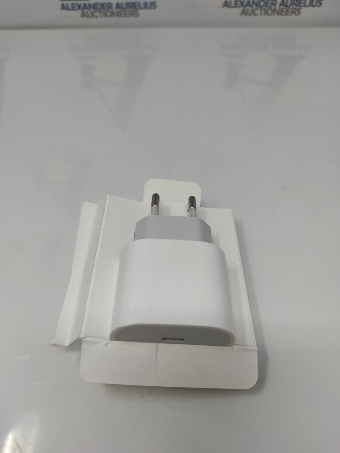 Apple USB-C Power Adapter 20W White - Image 3 of 6
