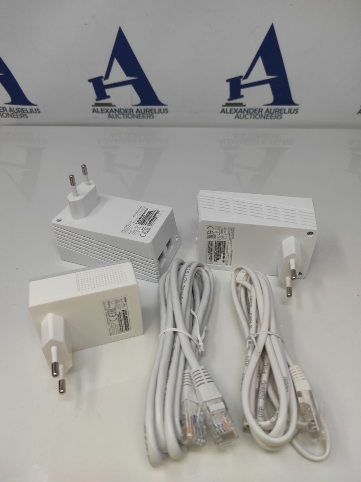 RRP £61.00 TP-Link TL-WPA4220 TKIT Powerline Kit AV600Mbps and WiFi 300Mbps, Homeplug AV2, Ethern - Image 2 of 2