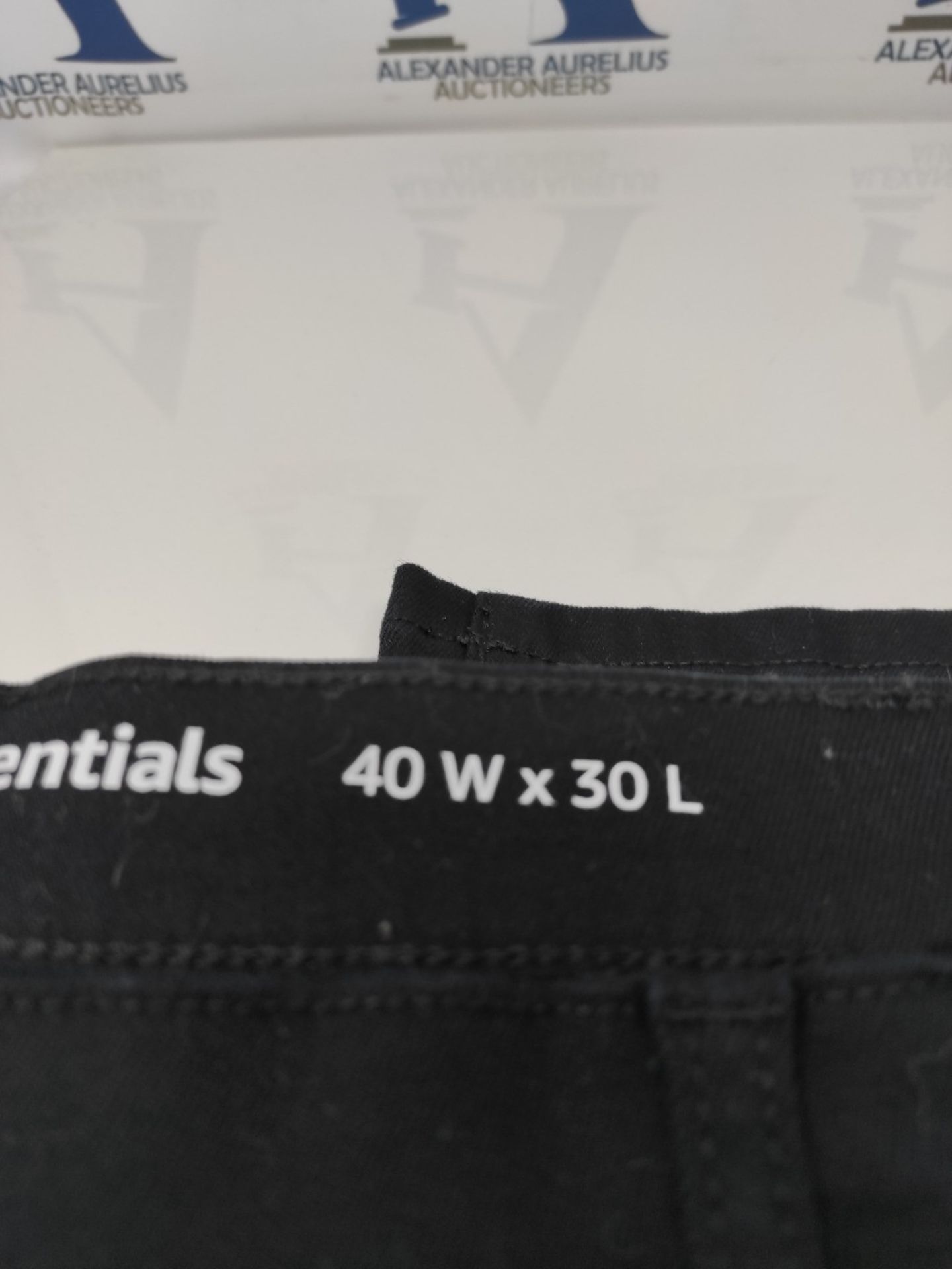 Amazon Essentials Men's Slim-Fit Jeans 4OW/30L - Image 3 of 3