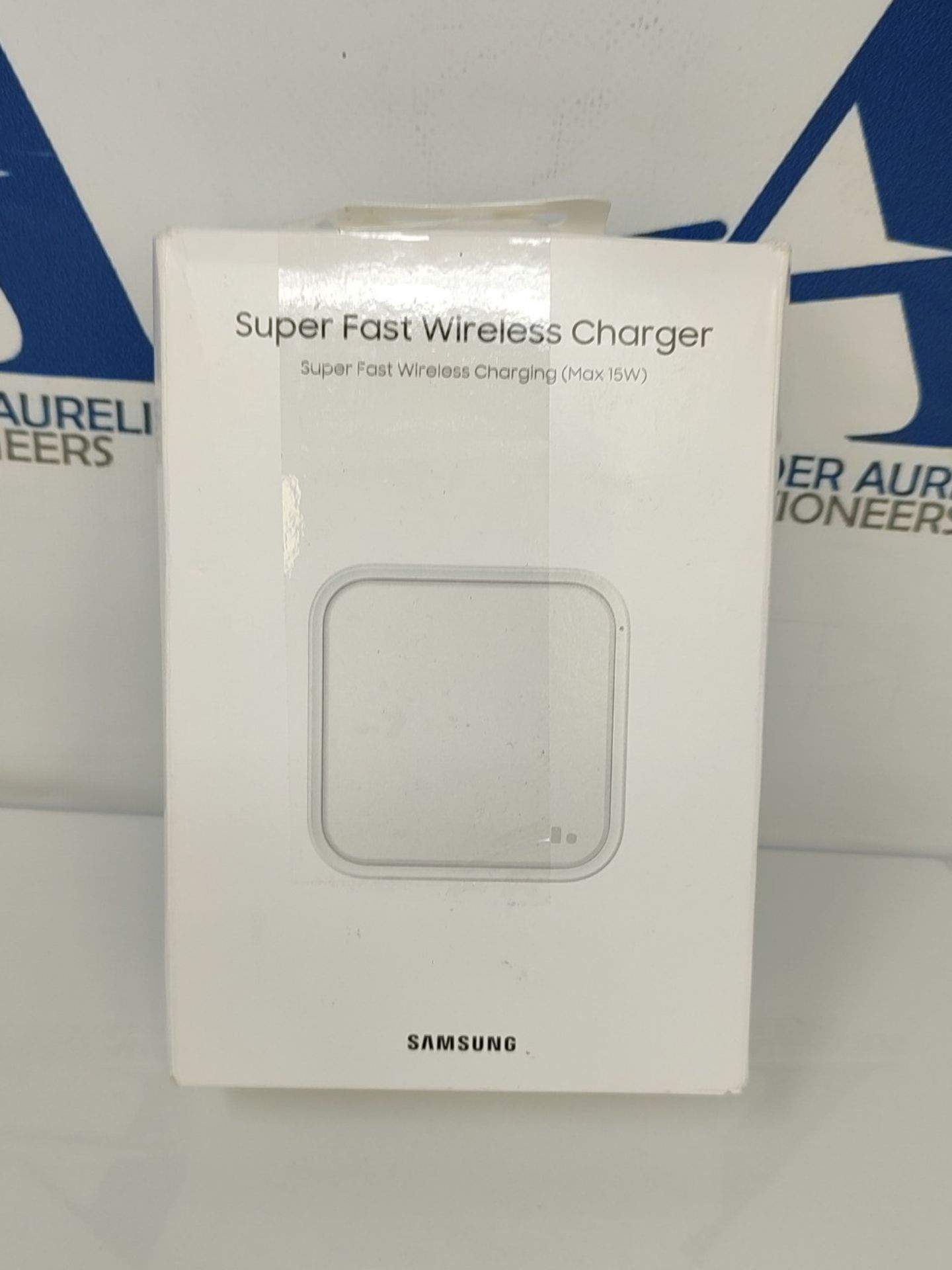Samsung Wireless Charger Pad with fast charging adapter EP-P2400T - Image 2 of 3