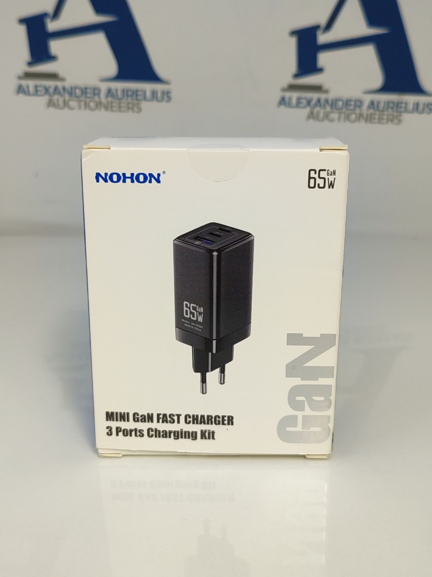 NOHON Quick USB-C Charger USB Plug: 65W GaN 3 Ports Ultra Charger PD3.0 with 140W USB - Image 2 of 3