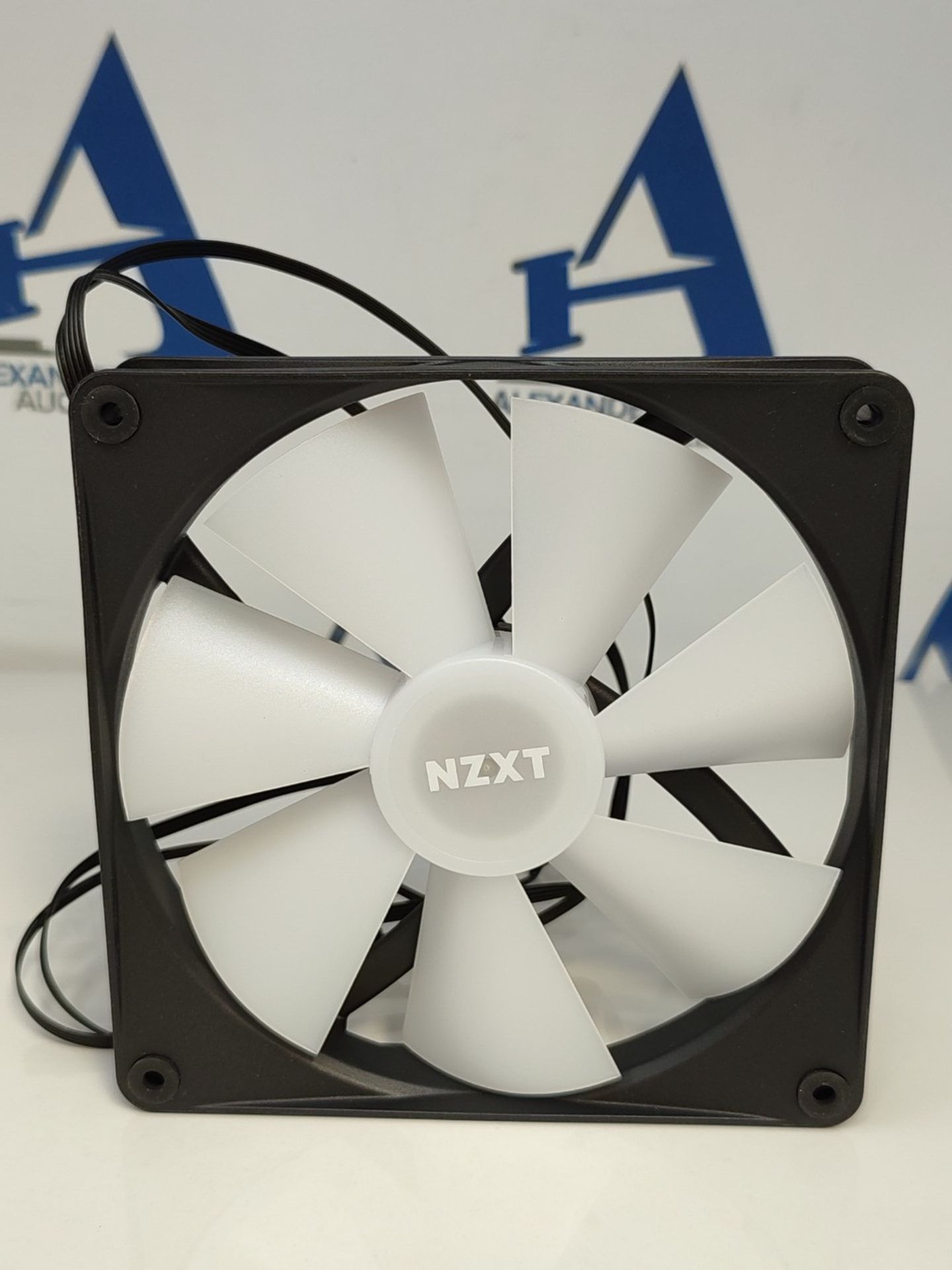 NZXT F140 RGB Fans - RF-R14SF-B1 - Advanced RGB lighting customization - Whisper-quiet - Image 3 of 3