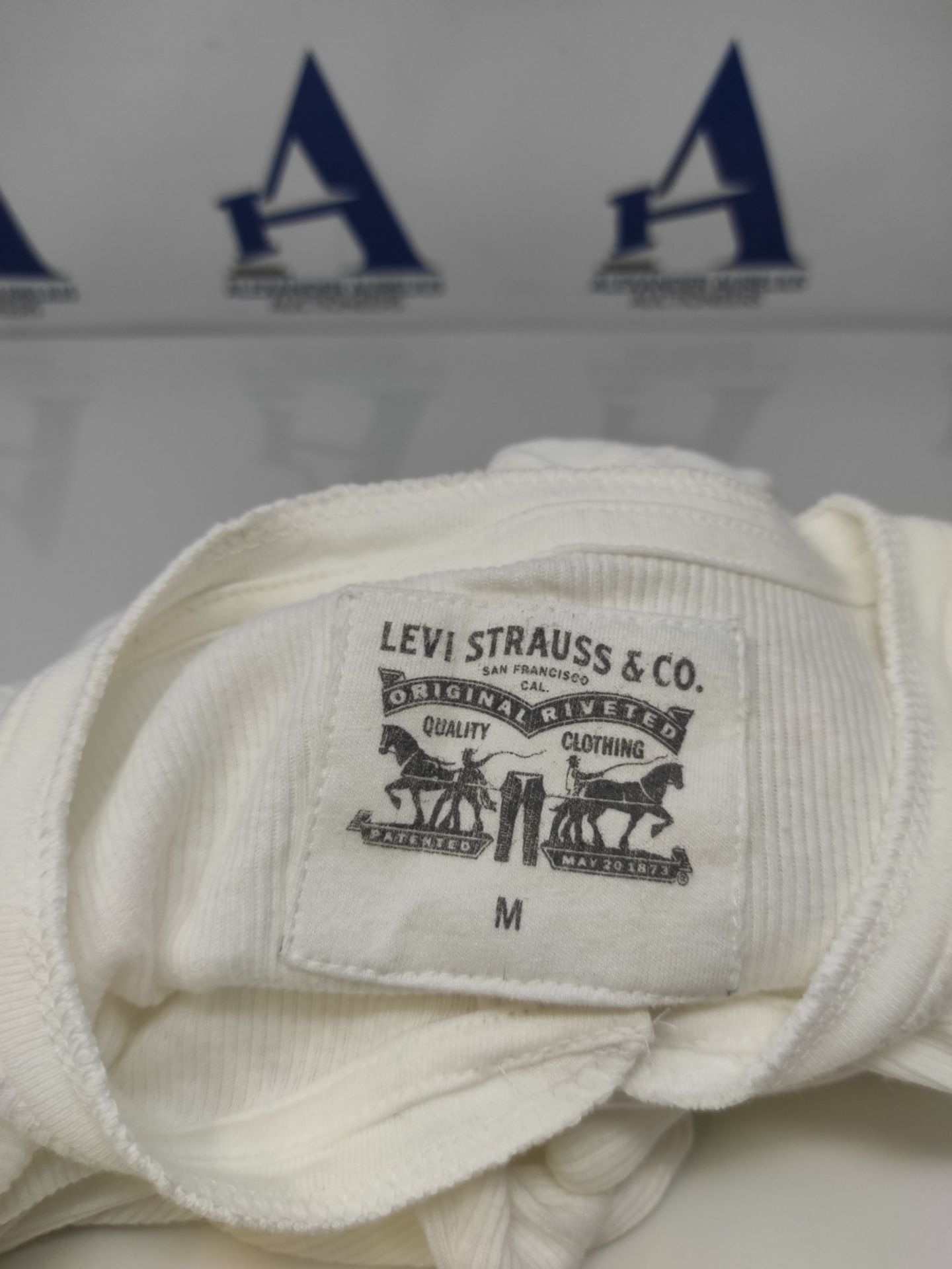 Levi's Men's 300ls Long Sleeve Henley 1p Shirt, size M - Image 2 of 2