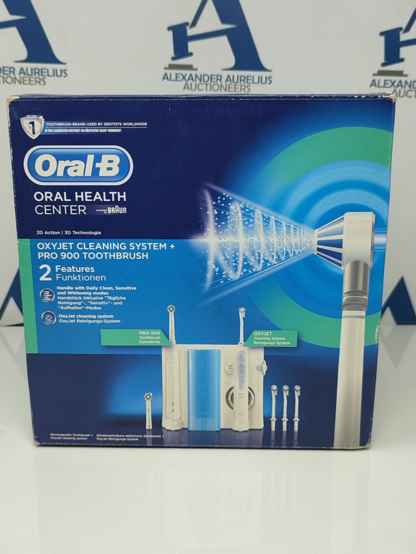 RRP £109.00 Oral-B Oral Health Center Oxyjet Cleaning System + Pro 900 Toothbrush - Image 2 of 3