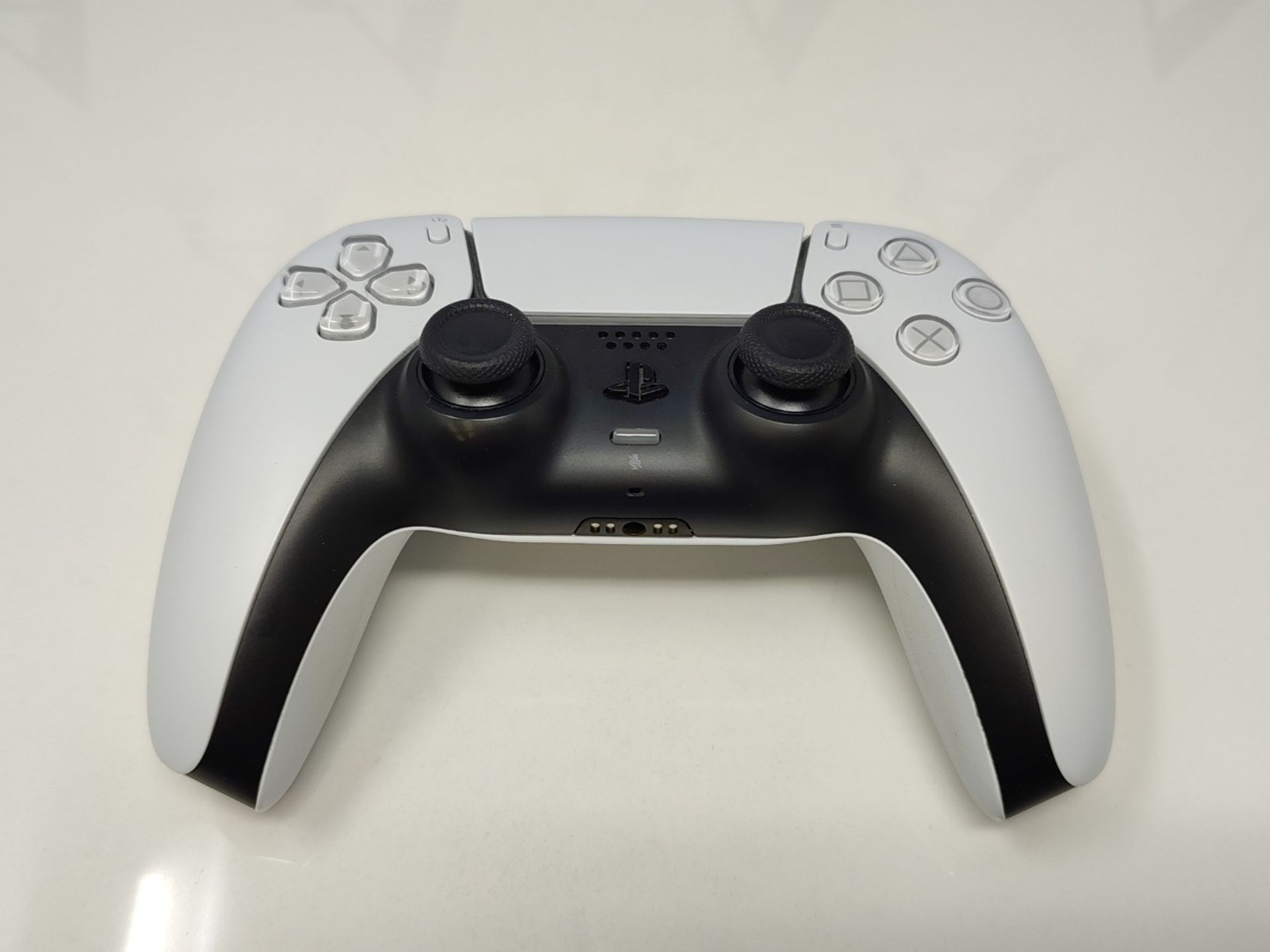 RRP £64.00 DualSense Wireless Controller [PlayStation 5] - Image 3 of 3