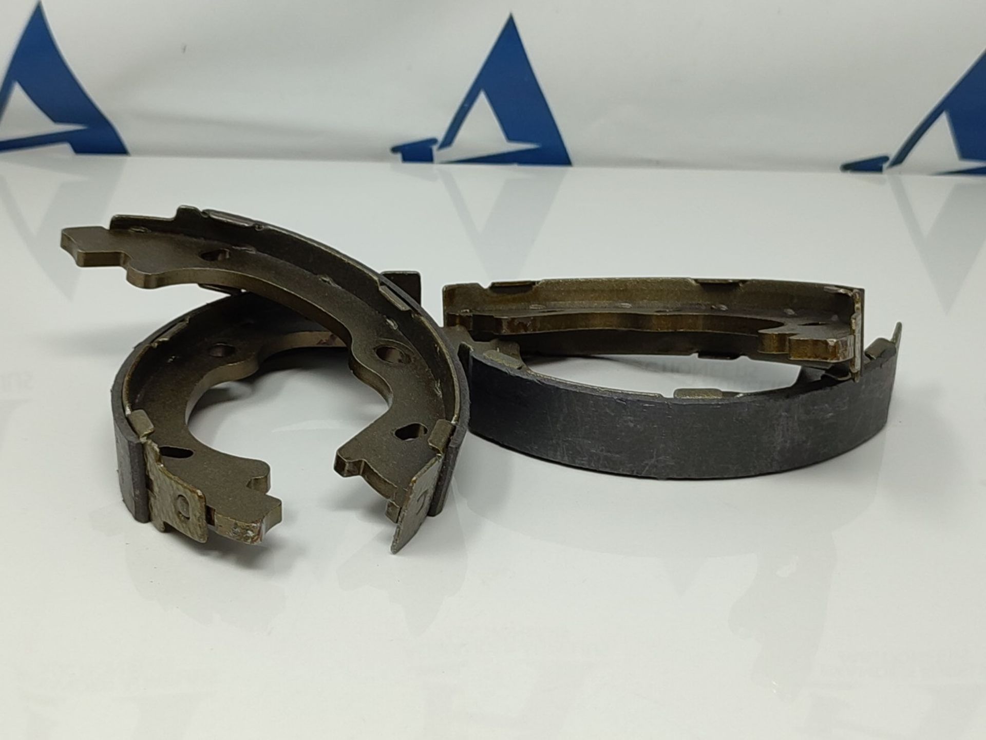 Blue Print ADG04169 Brake Shoe Set for parking brake, pack of two - Image 2 of 2