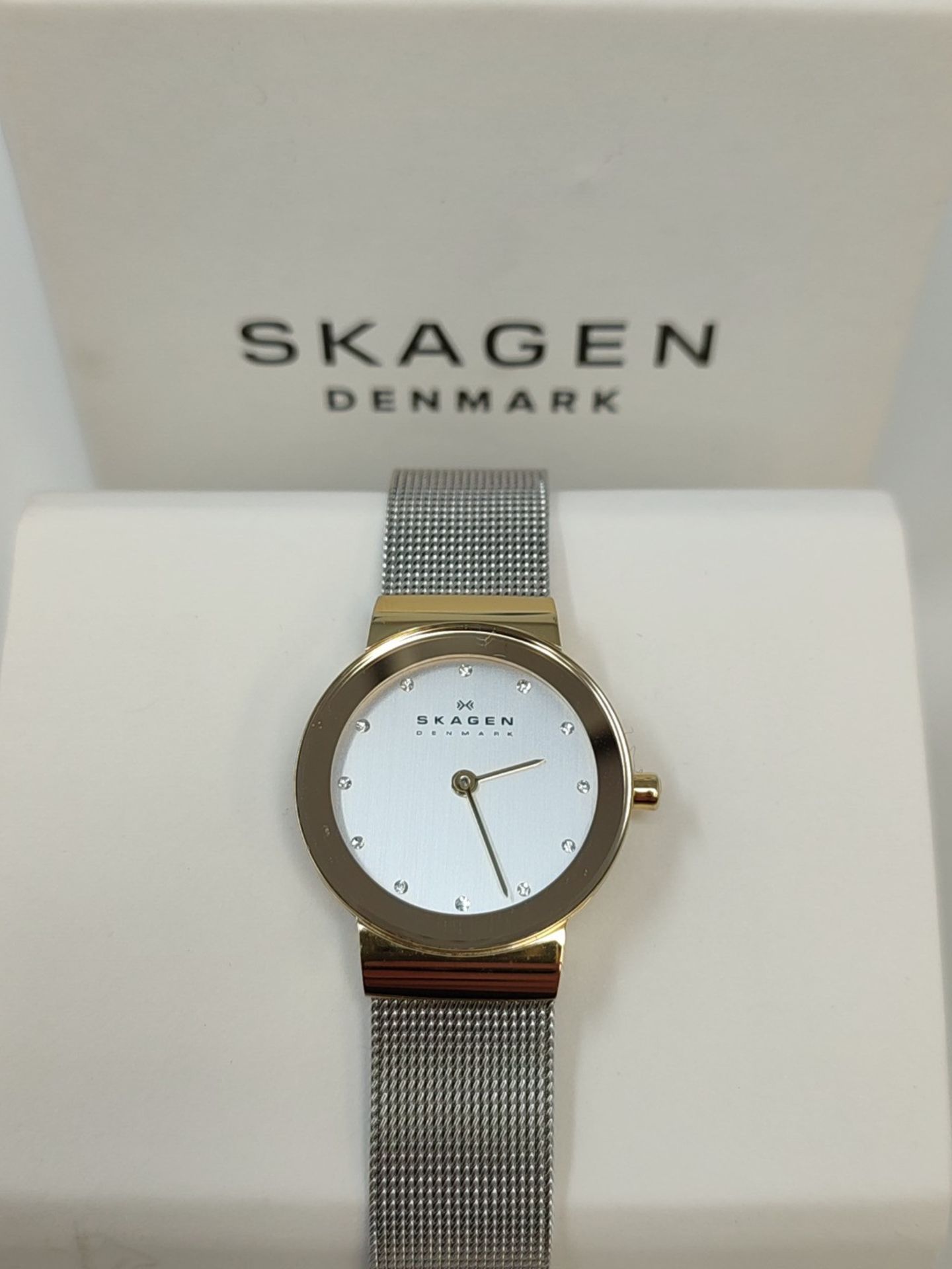 RRP £53.00 Skagen women's watch Freja Lille, two-hand movement, 26mm gold stainless steel case wi - Image 2 of 3