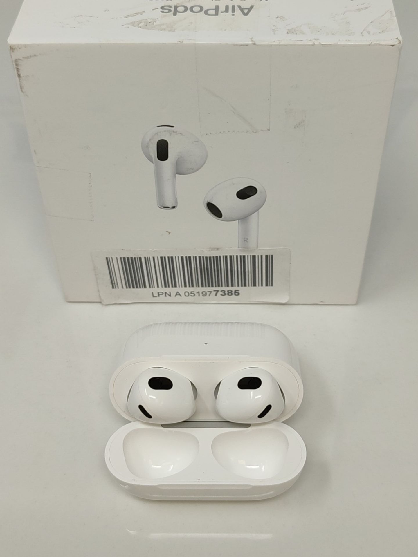 RRP £189.00 Apple 2021 AirPods (third generation) with MagSafe charging case - Image 3 of 3