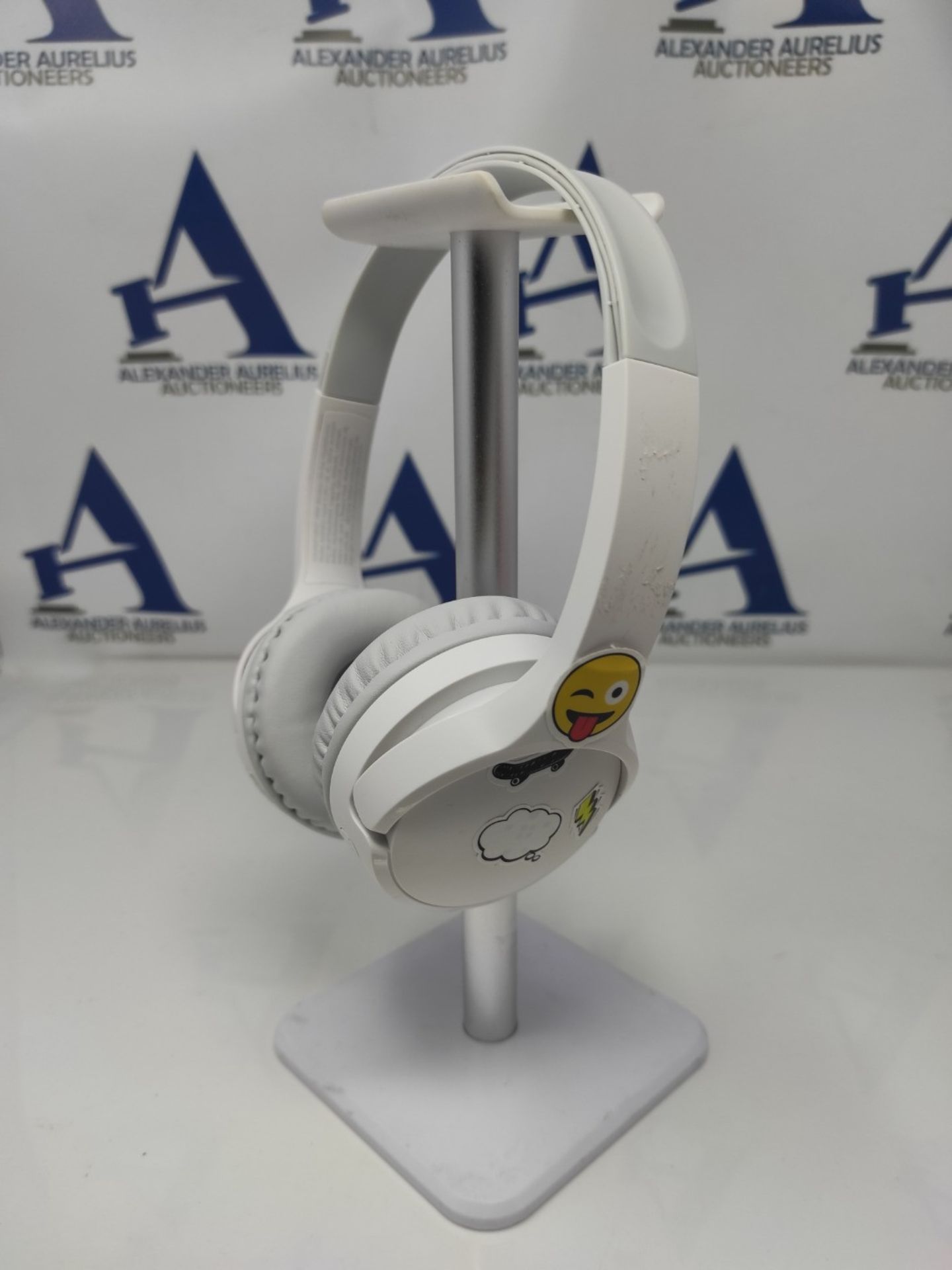 Belkin SoundForm Mini wireless children's on-ear headphones with integrated microphone