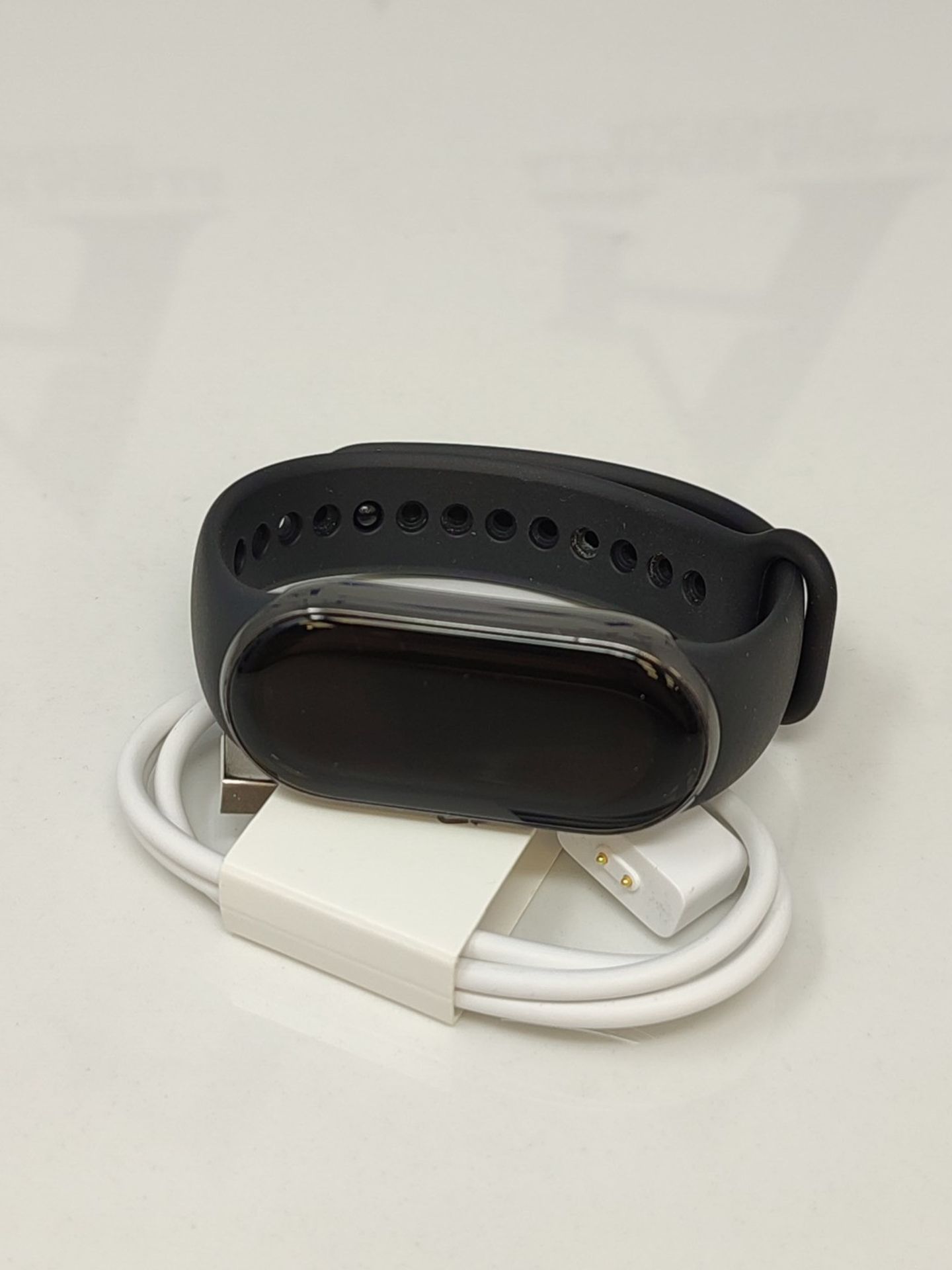 Xiaomi Smart Band 8 Fitness Tracker, 1.62" AMOLED Display, 16 days battery life, 5ATM, - Image 3 of 3