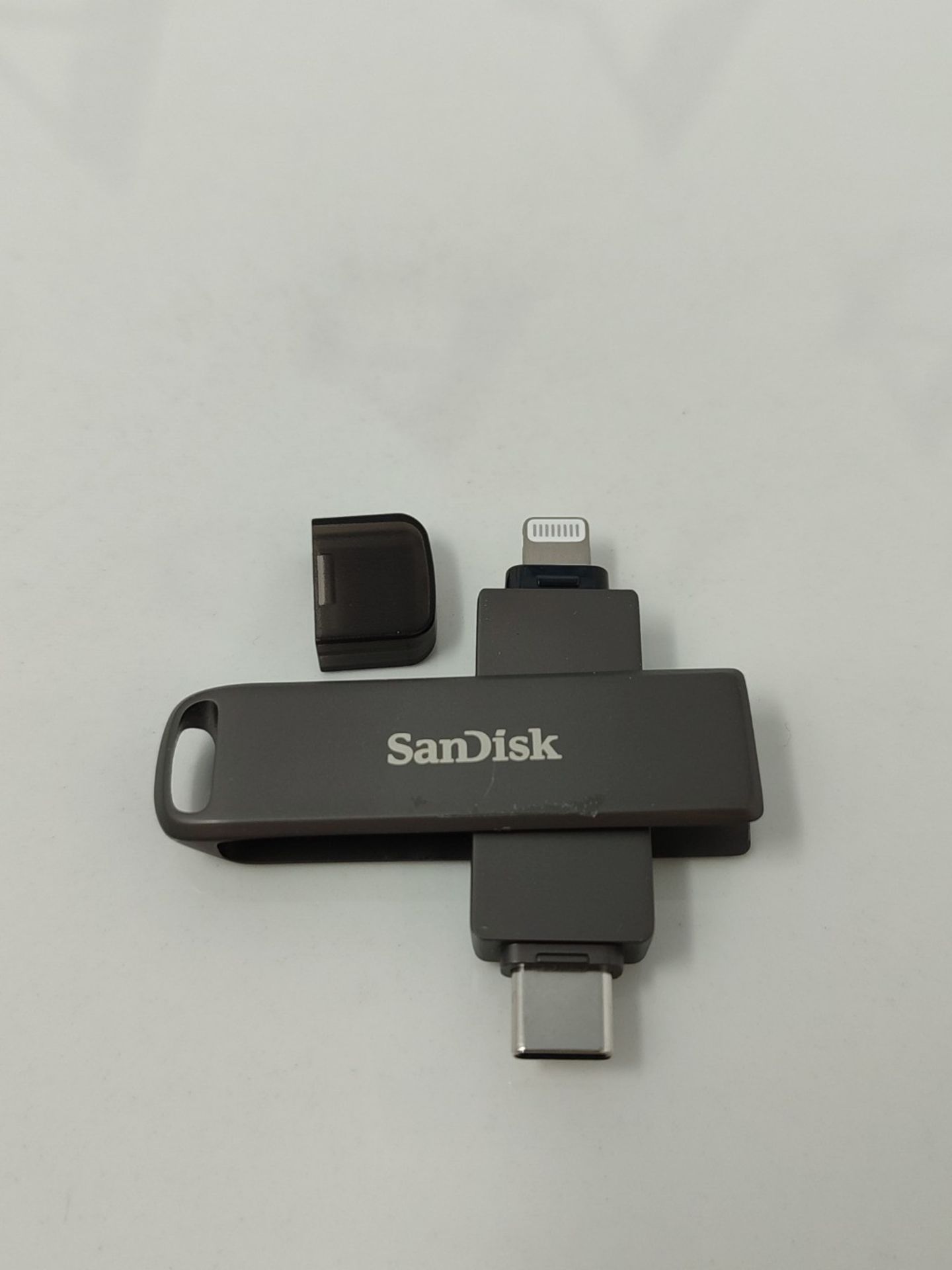 RRP £70.00 SanDisk iXpand Flash Drive Luxe 128GB is a 2-in-1 device with Lightning and USB Type-C - Image 2 of 2