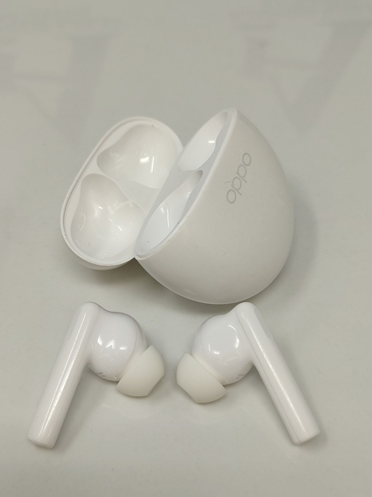 OPPO Enco Buds2, True Wireless Earbuds, Bluetooth 5.2, in-ear, Noise Reduction, Touch - Image 3 of 3