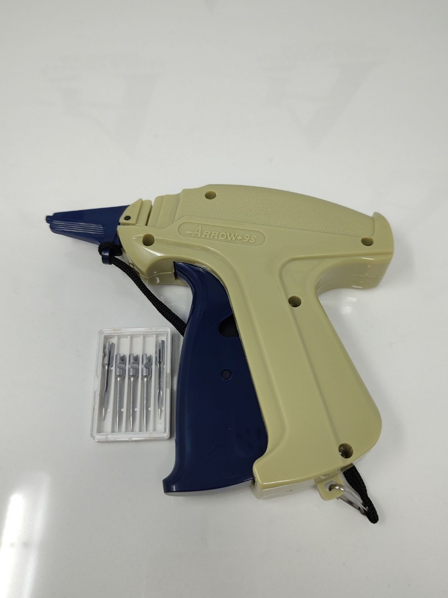 Arrow 9S Standard Tag Gun Labeling Pistol - Attaching labels & price tags in a set wit - Image 2 of 2