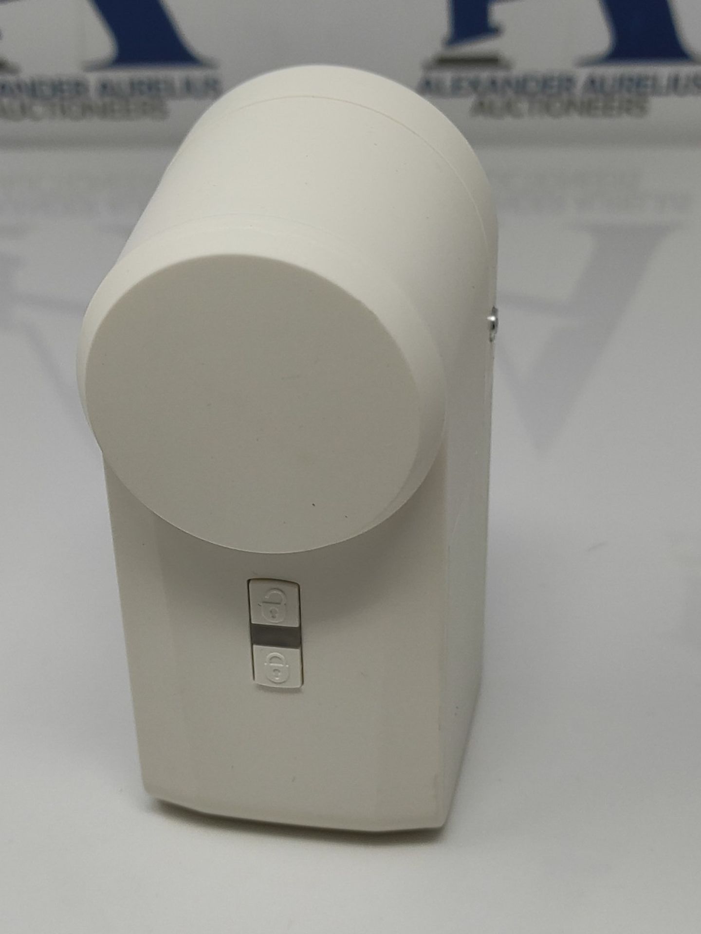 RRP £79.00 eqiva Bluetooth Smart Door Lock Drive, White, 142950A0, 5.6 x 5.2 x 11.4 cm - Image 3 of 3
