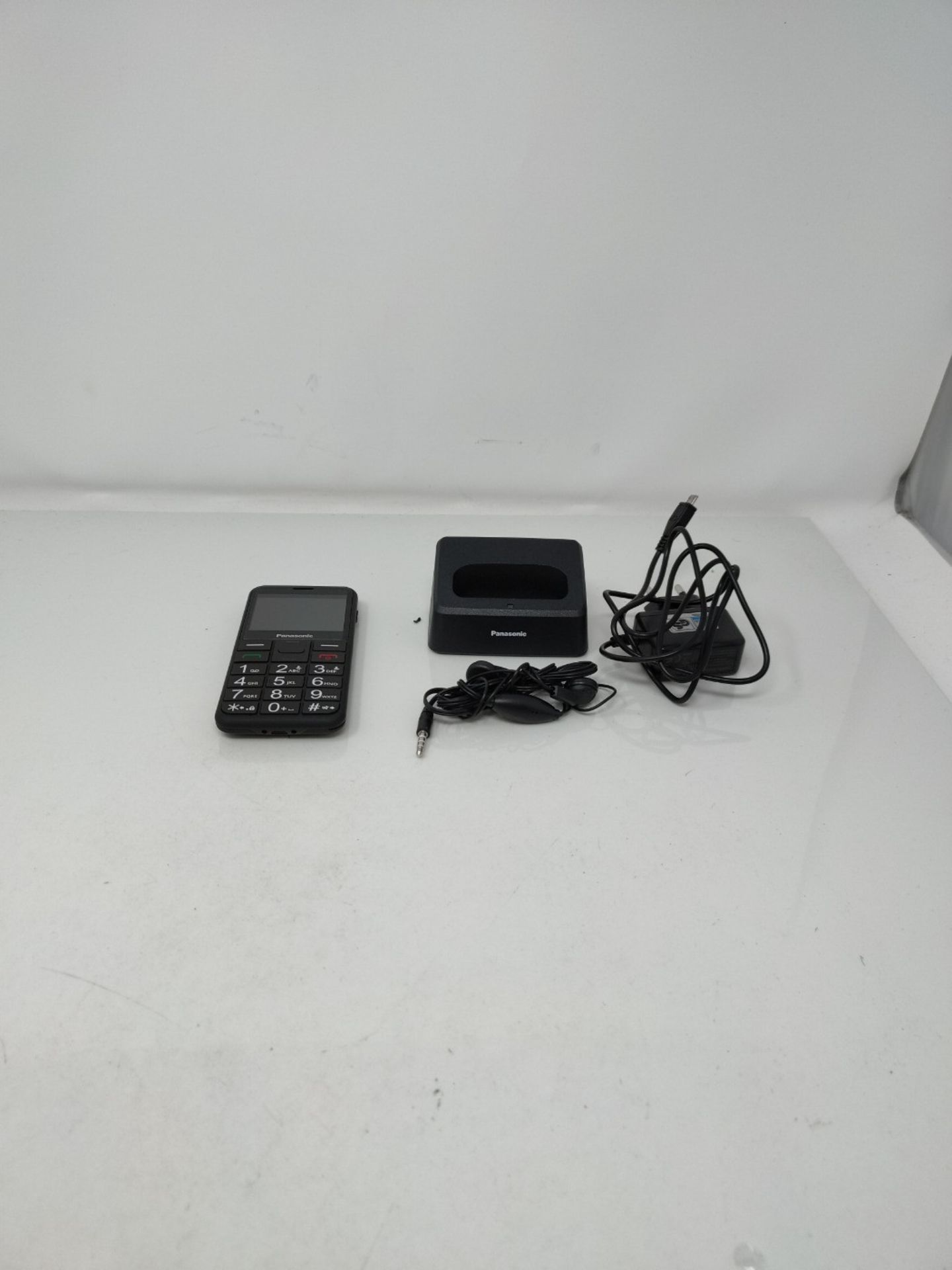 Panasonic KX-TU155 EXBN Easy Use Mobile Phone - Image 2 of 2