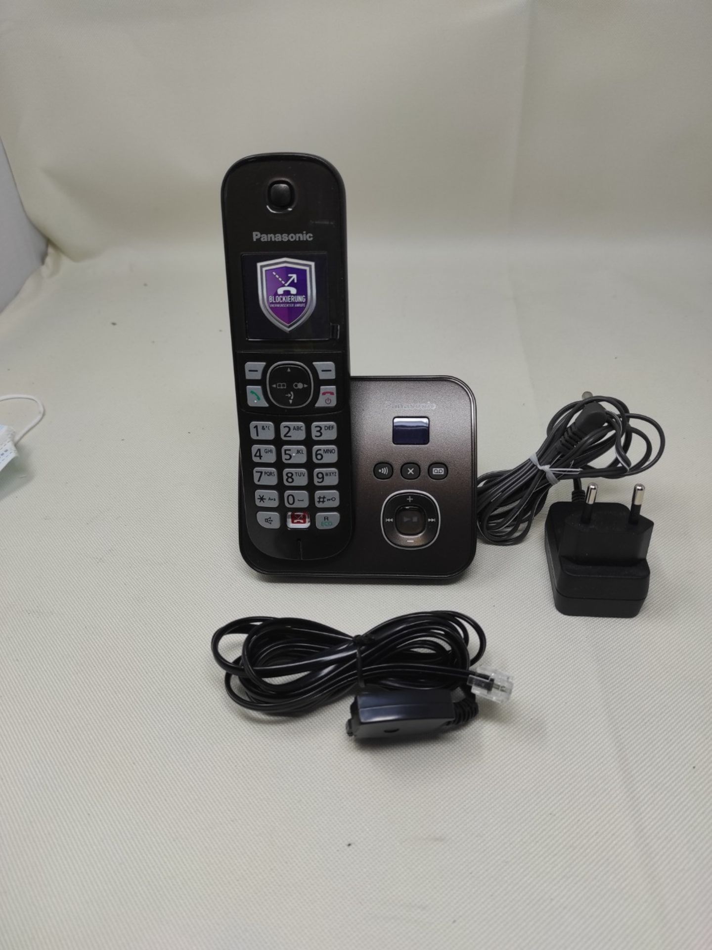 Panasonic KX-TG6861GA cordless telephone with answering machine (block up to 1,000 tel - Image 3 of 3