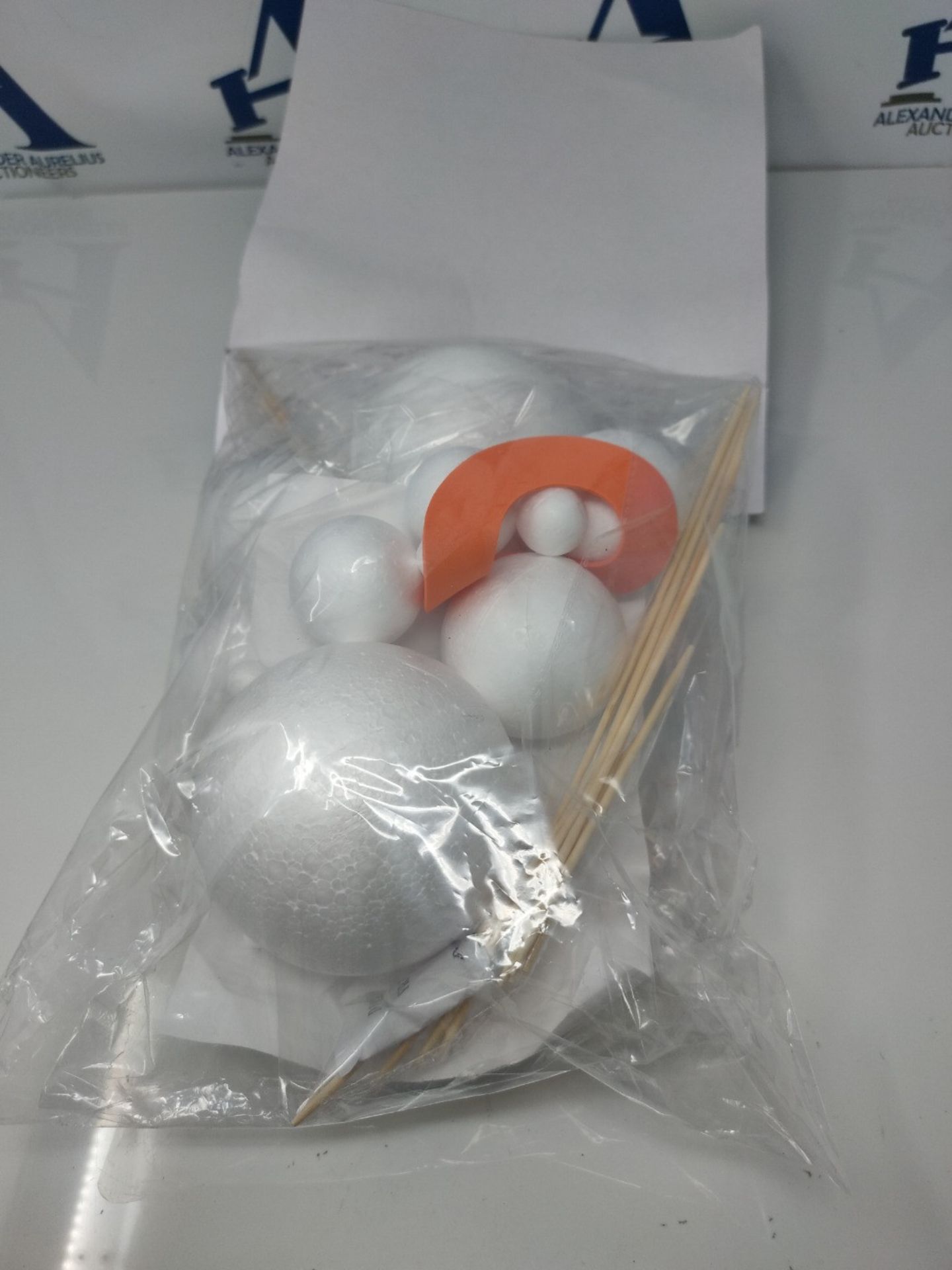 Baker Ross EV8302 Make Your Own Solar System Kits with Various Sizes Polystyrene Balls - Image 3 of 3