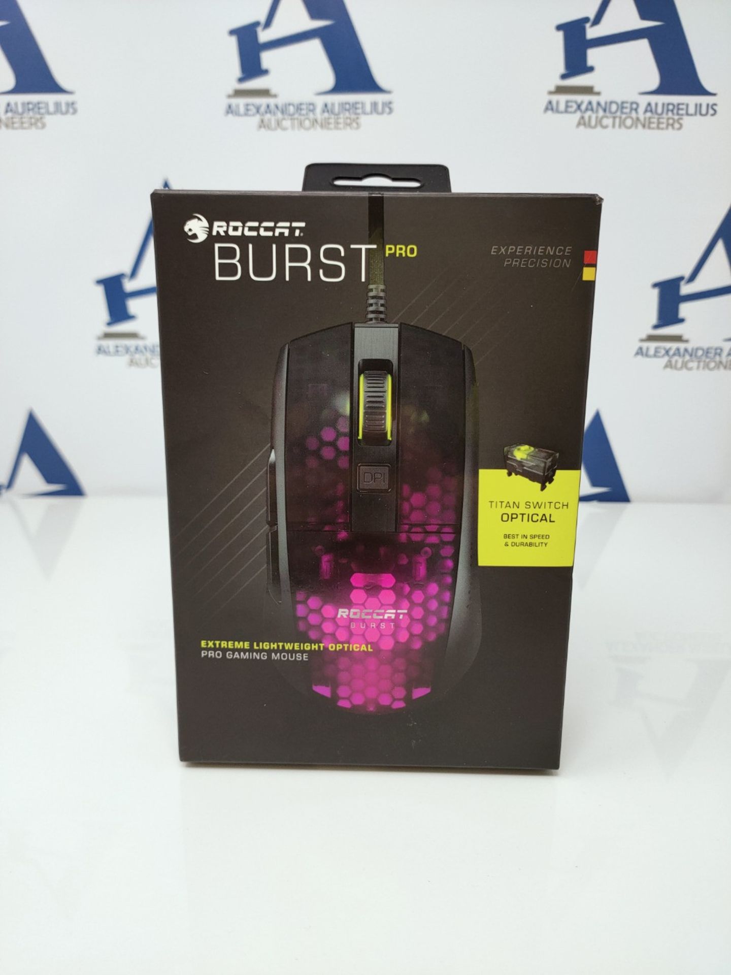 Roccat Burst Pro - Extreme Lightweight Optical Pro Gaming Mouse (high precision, optic - Image 2 of 3