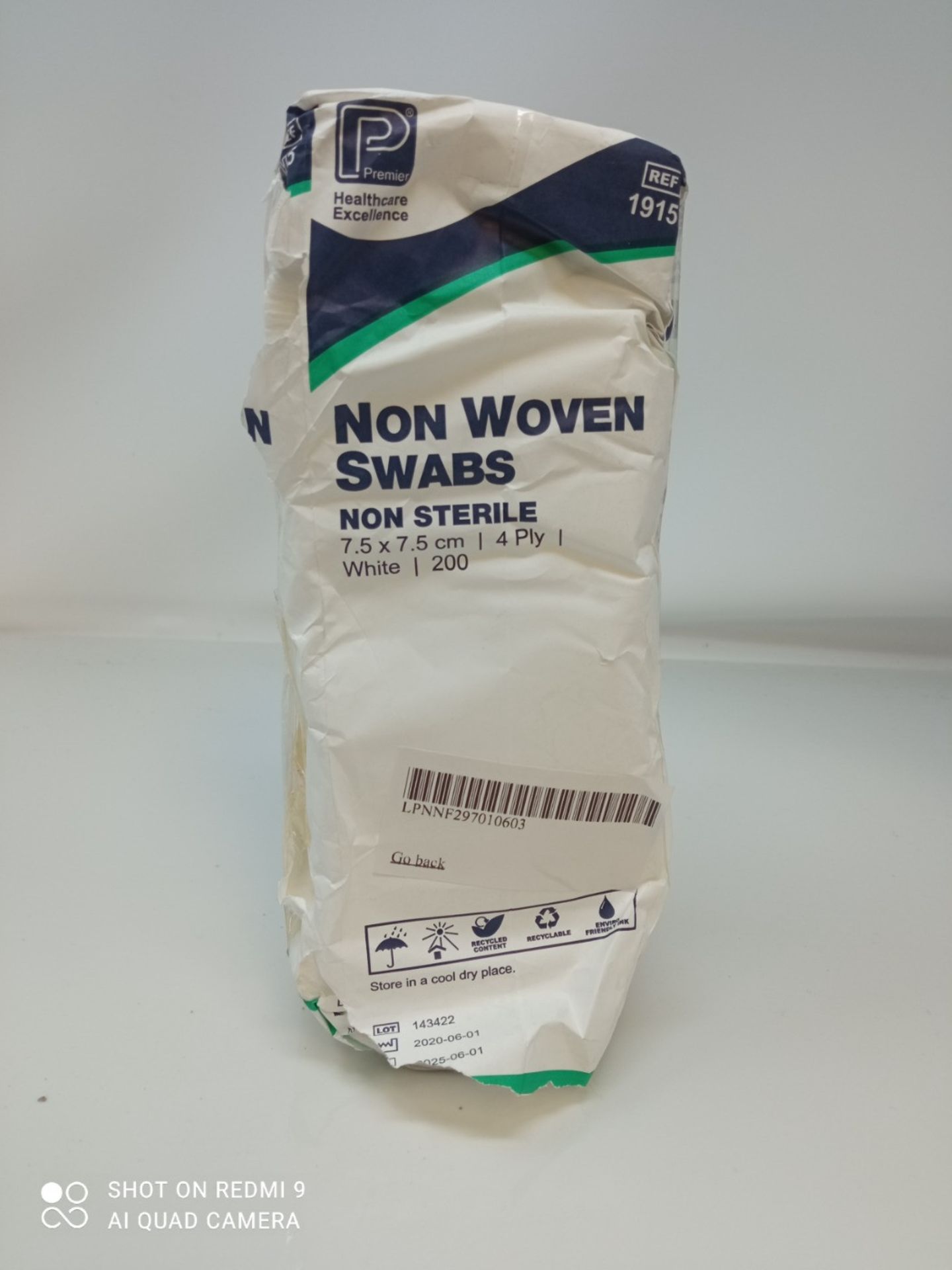 Premier 1915 Non-Sterile Non-Woven Swabs 4 Ply 7.5 cm x 7.5 cm White Paper Packs (Pack - Image 2 of 2