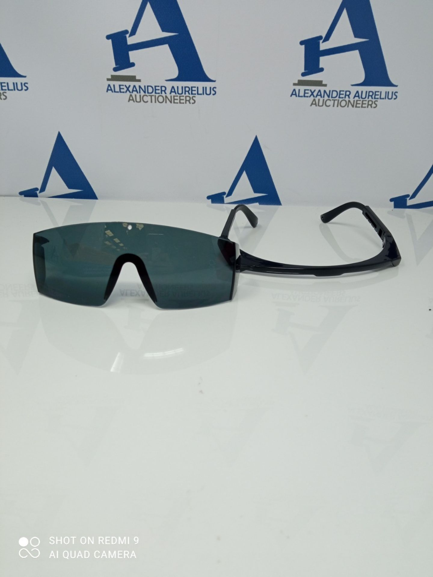 UV Pulse Protect 700 PSA/PPE protective glasses for UV, LED, red light & IPL/HPL hair - Image 2 of 2
