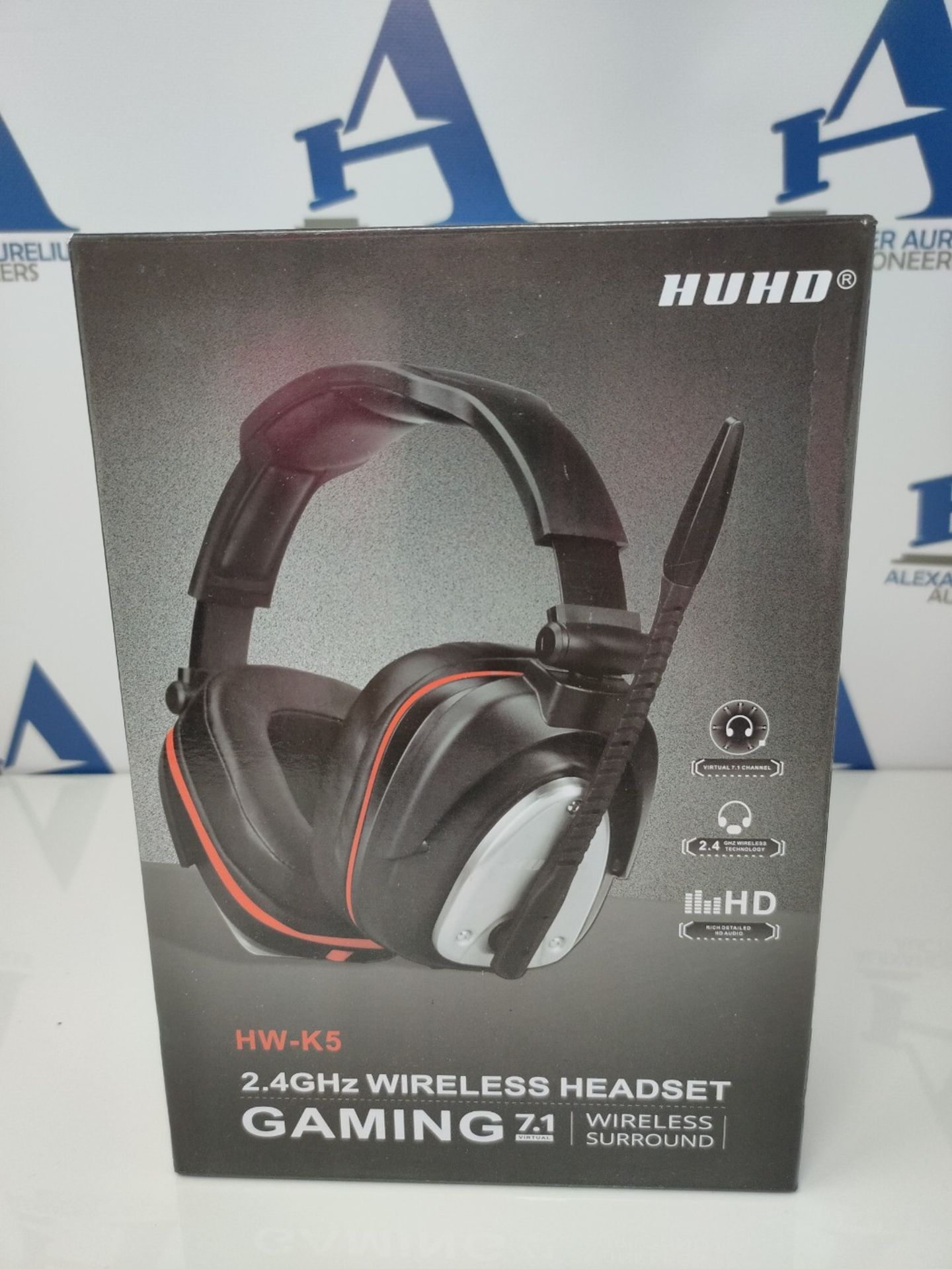 RRP £59.00 2.4G wireless gaming headset for PS4, PS4 Slim Nintendo Switch and PC deep bass and ro - Image 2 of 3