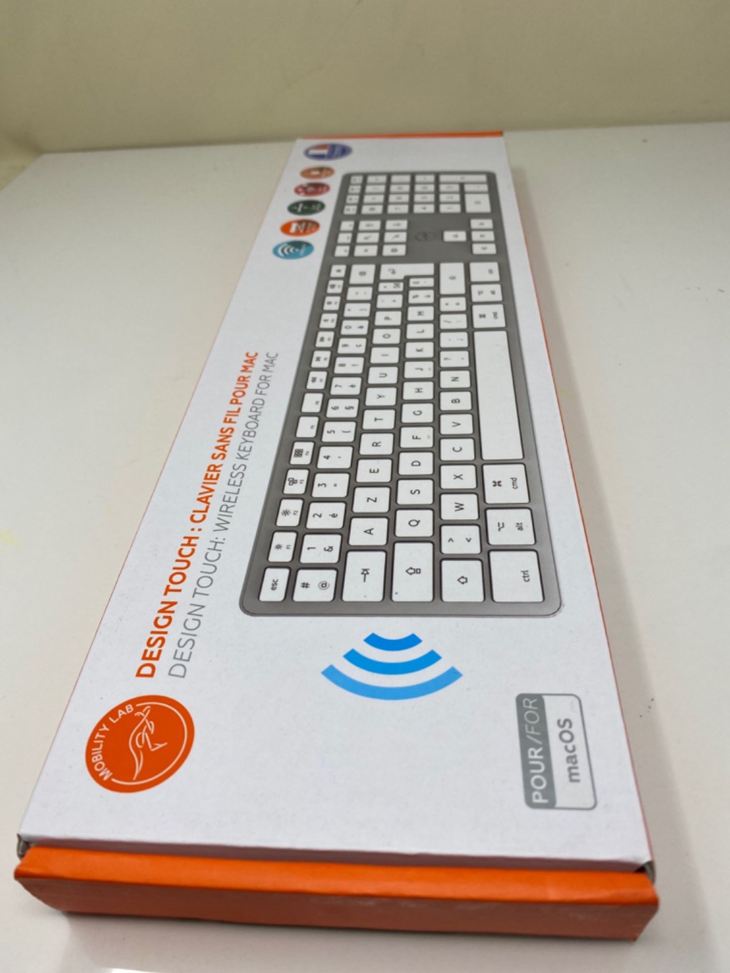 Mobility Lab Wireless French AZERTY Keyboard for Mac  White and Silver - Image 2 of 3