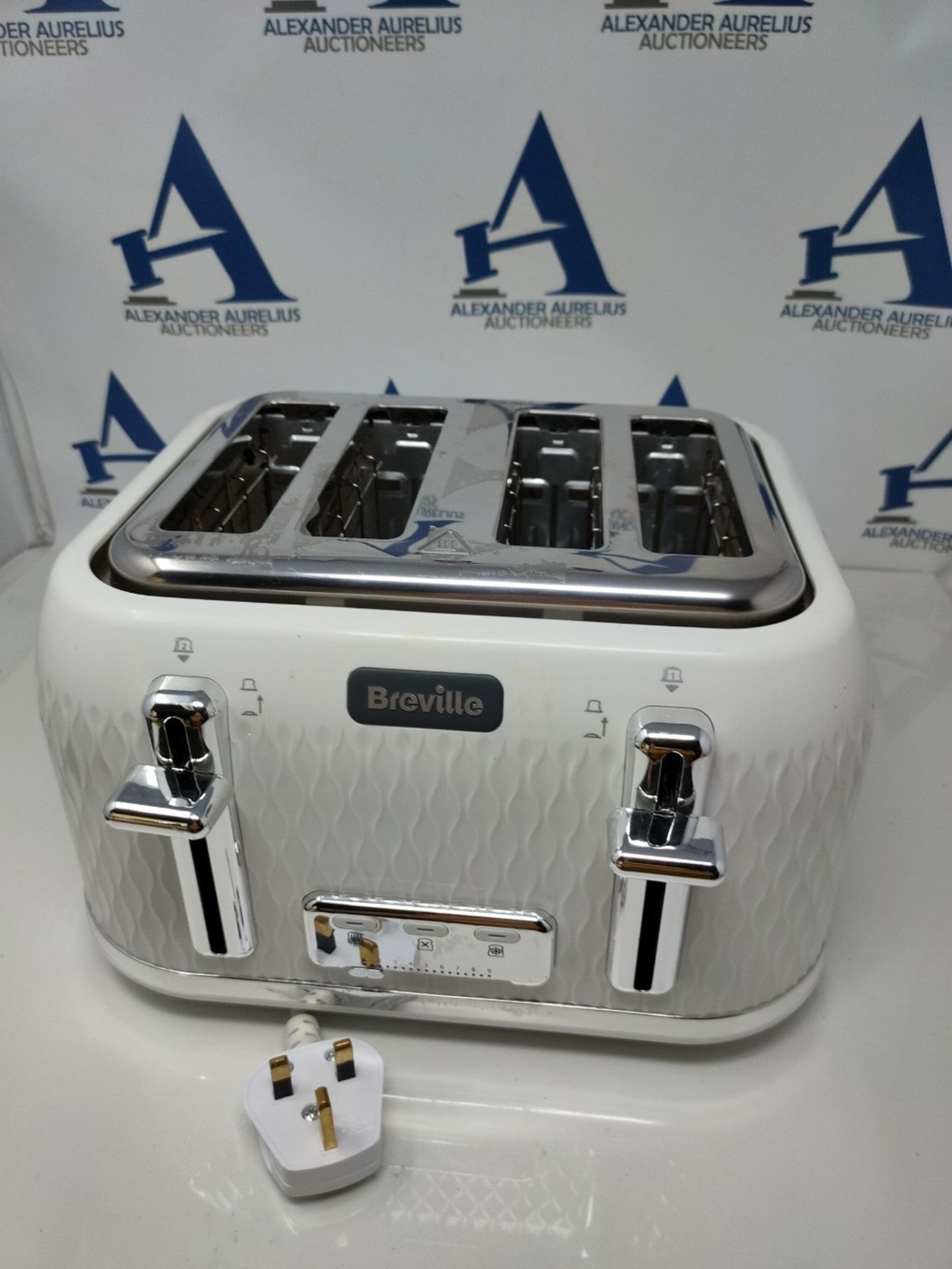 Breville Curve 4-Slice Toaster with High Lift and Wide Slots | White & Chrome [VTT911] - Image 3 of 3