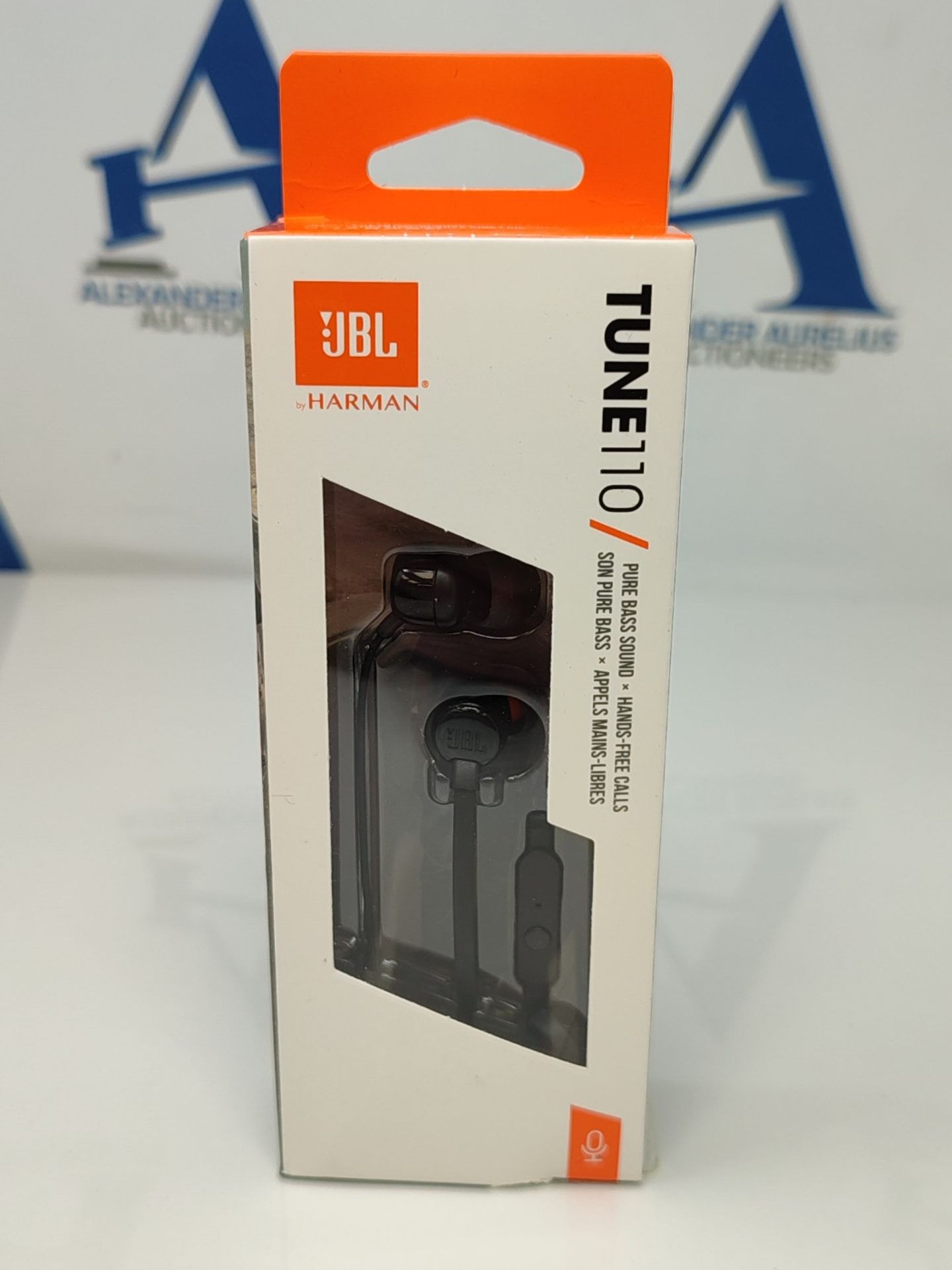 JBL Tune 110 - In-Ear headphones with tangle-free flat cable and microphone in black - - Image 2 of 3