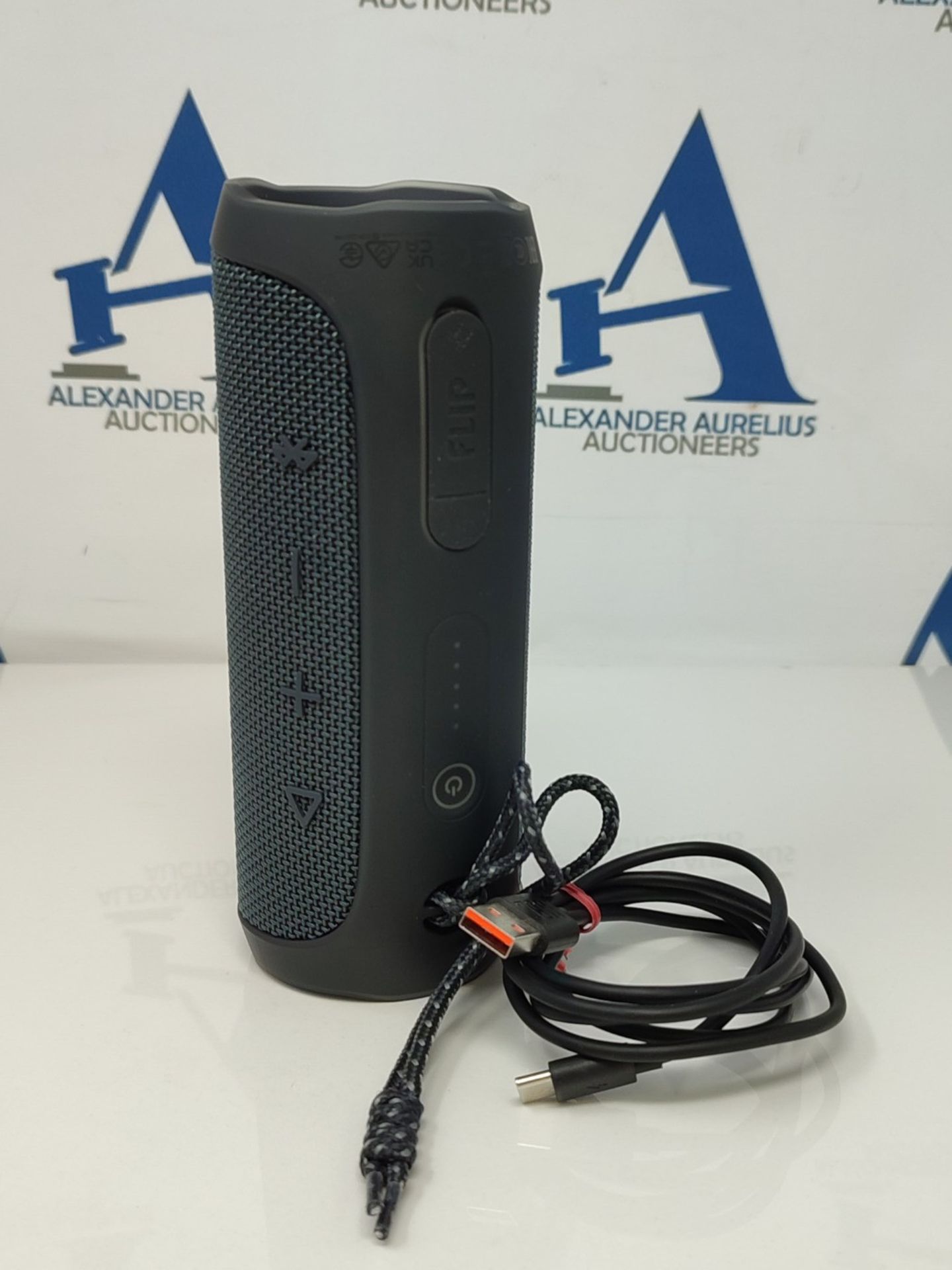 RRP £79.00 JBL Flip Essential 2 Portable Bluetooth Speaker, Waterproof Wireless Speaker Box IPX7 - Image 3 of 3