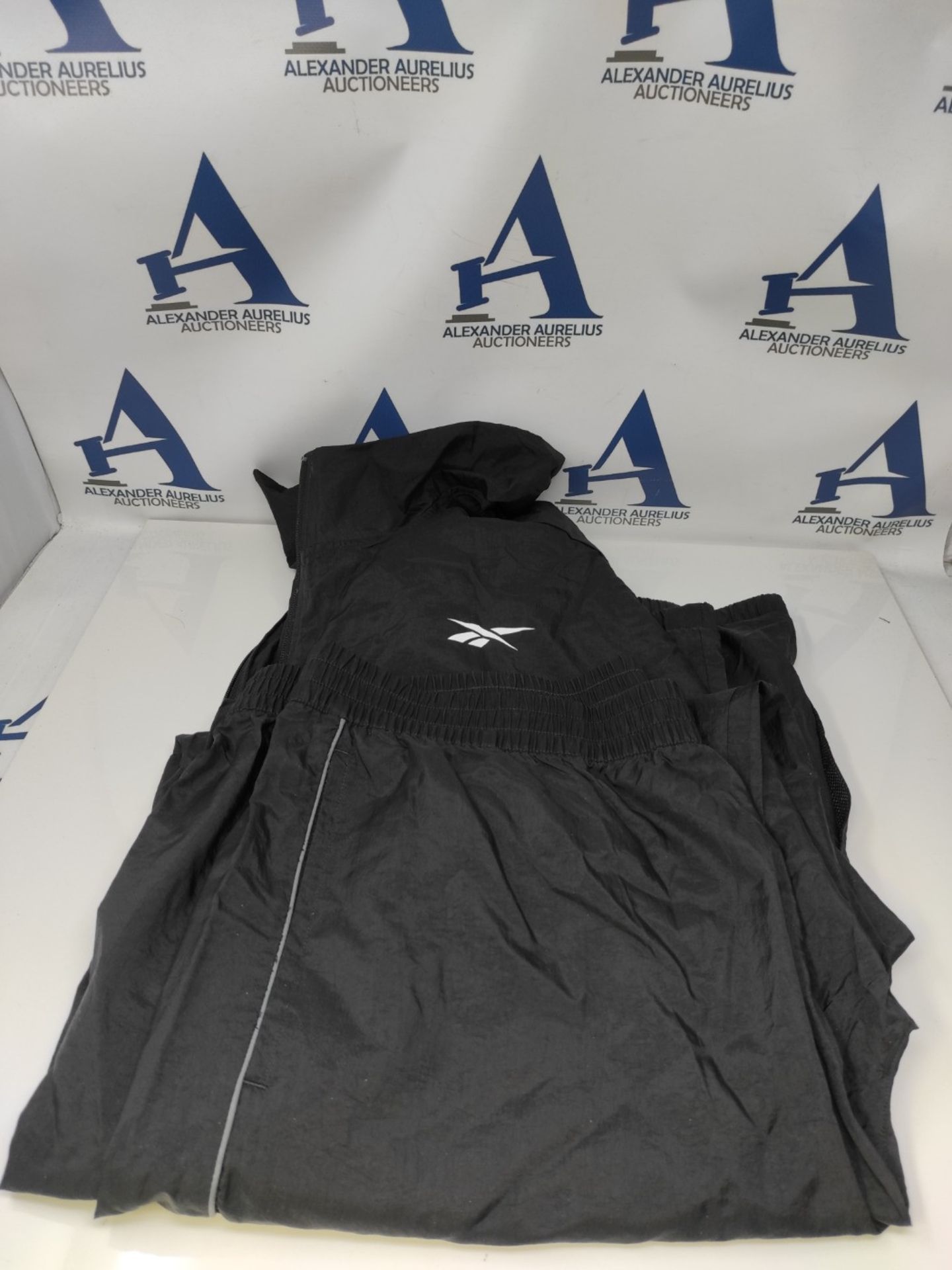 RRP £51.00 Reebok Training Track Suit ready for workout - Image 2 of 3
