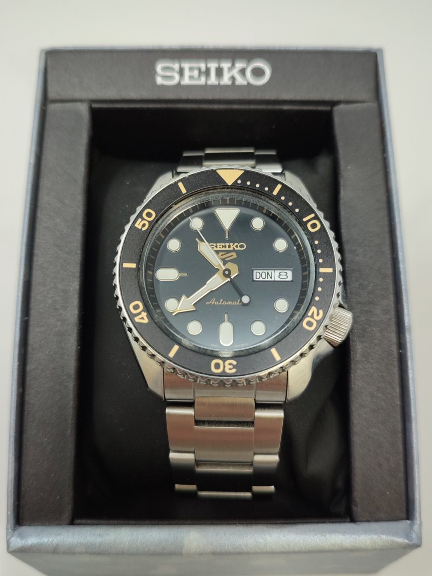 RRP £188.00 Seiko 5 Sports Men's Watch Automatic Stainless Steel with Stainless Steel Band SRPD57K - Image 2 of 3