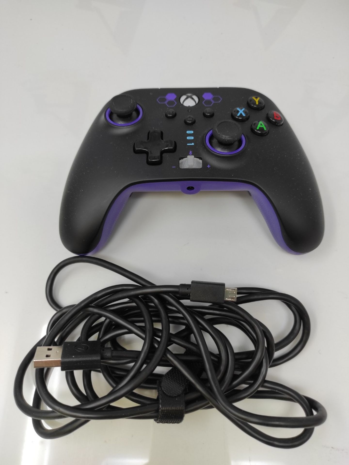 Advanced wired PowerA controller for Xbox Series X|S - Purple Hex - Image 3 of 3