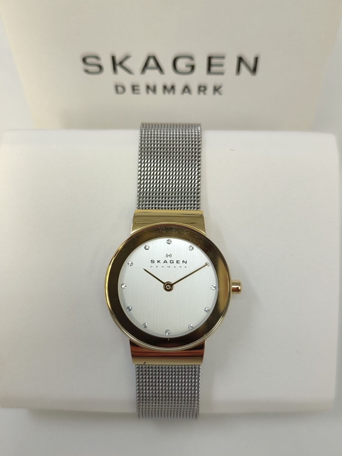 RRP £55.00 Skagen women's watch Freja Lille, two-hand movement, 26mm gold stainless steel case wi - Image 2 of 3