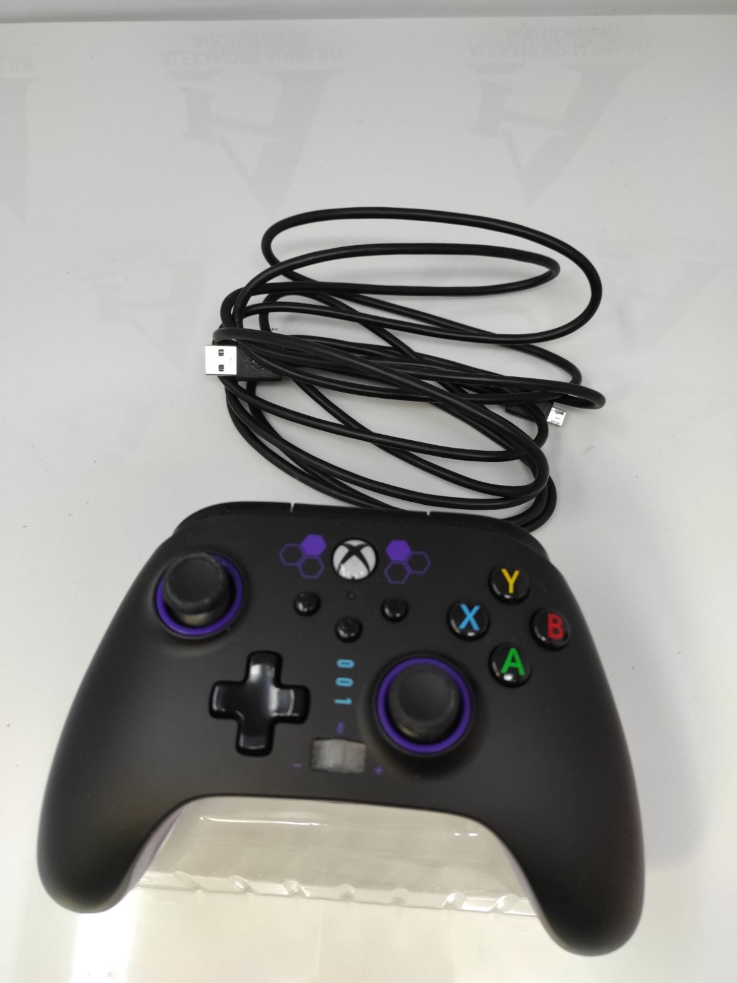 Advanced wired PowerA controller for Xbox Series X|S - Purple Hex - Image 3 of 3