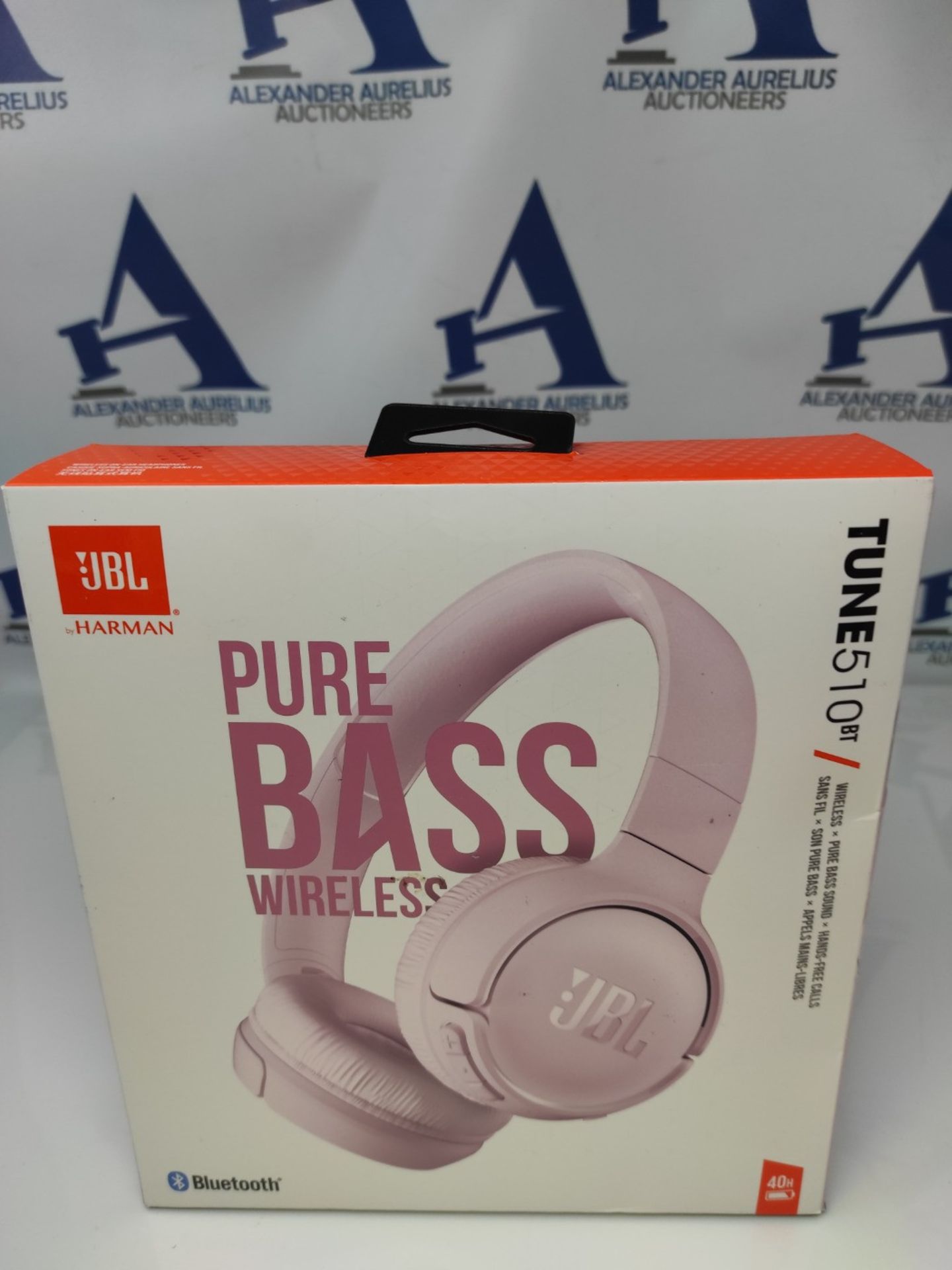 JBL Tune 510BT - Bluetooth Over-Ear Headphones in Pink - Foldable Headphones with Hand - Image 2 of 3