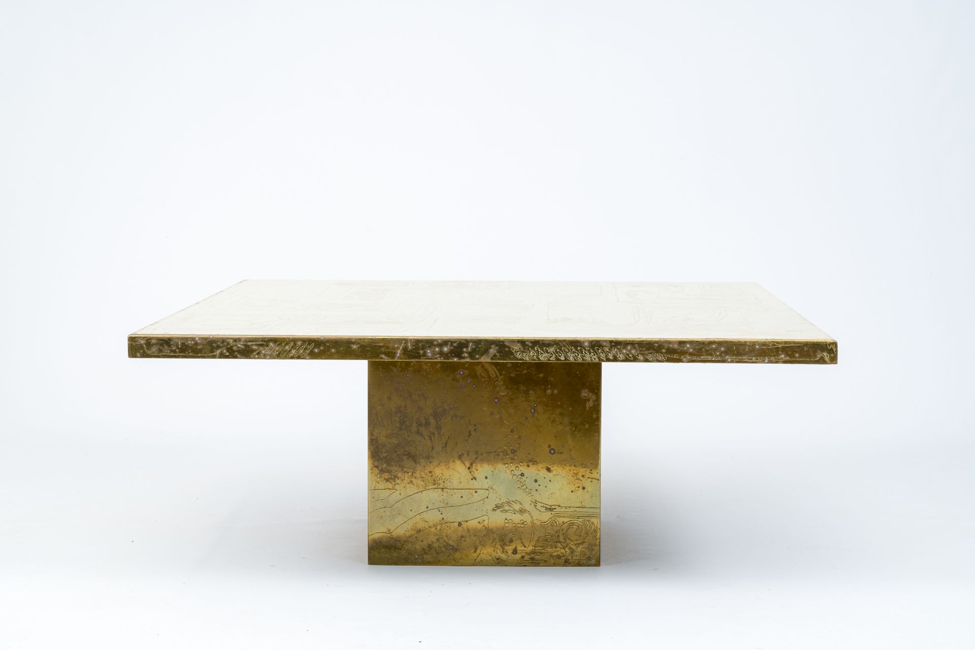 Christian Heckscher (1951): A design coffee table with an etched brass table top, 1970's/1980's - Image 4 of 9