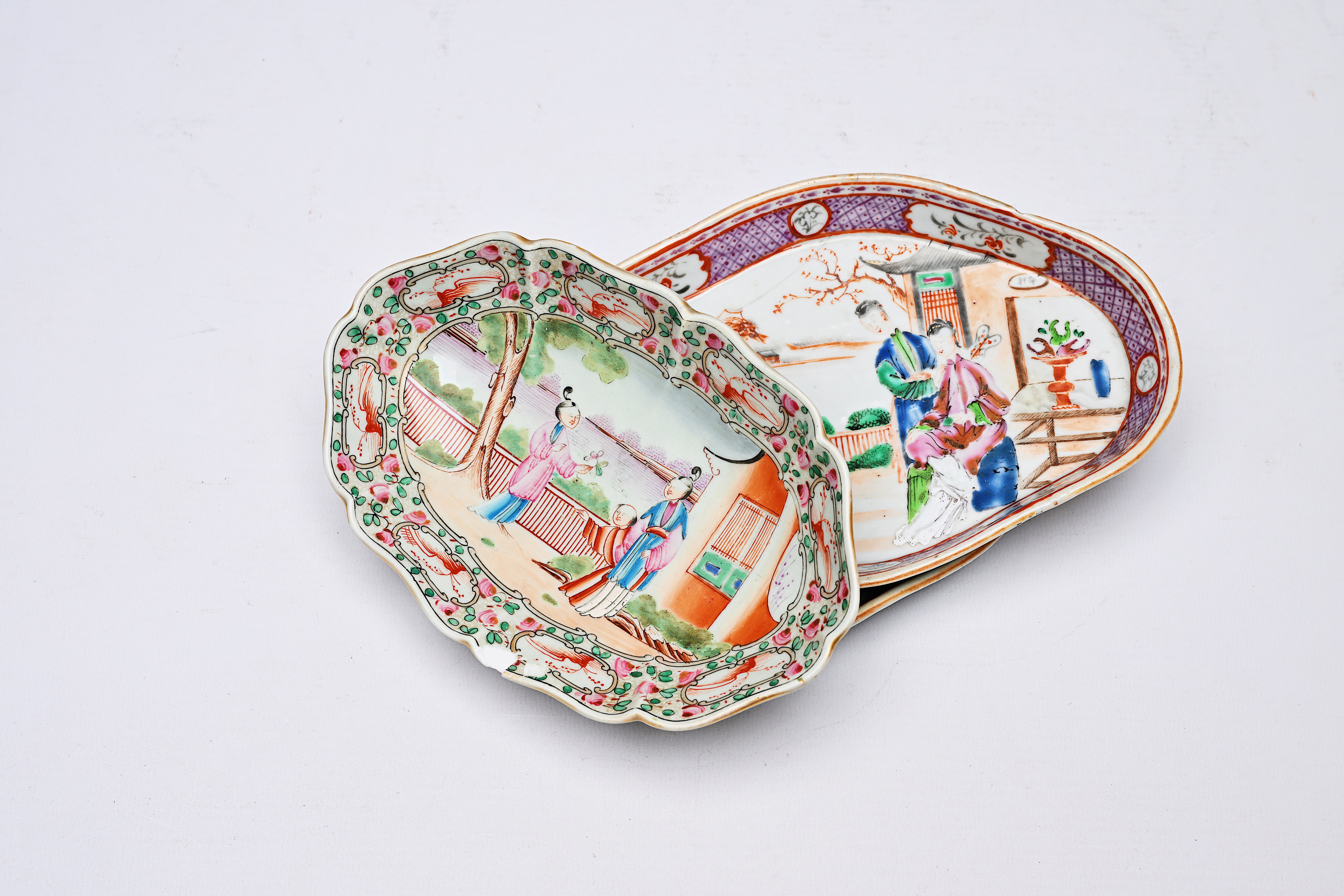 Three Chinese famille rose 'mandarin subject' spoon trays, 18th/19th C. - Image 4 of 4