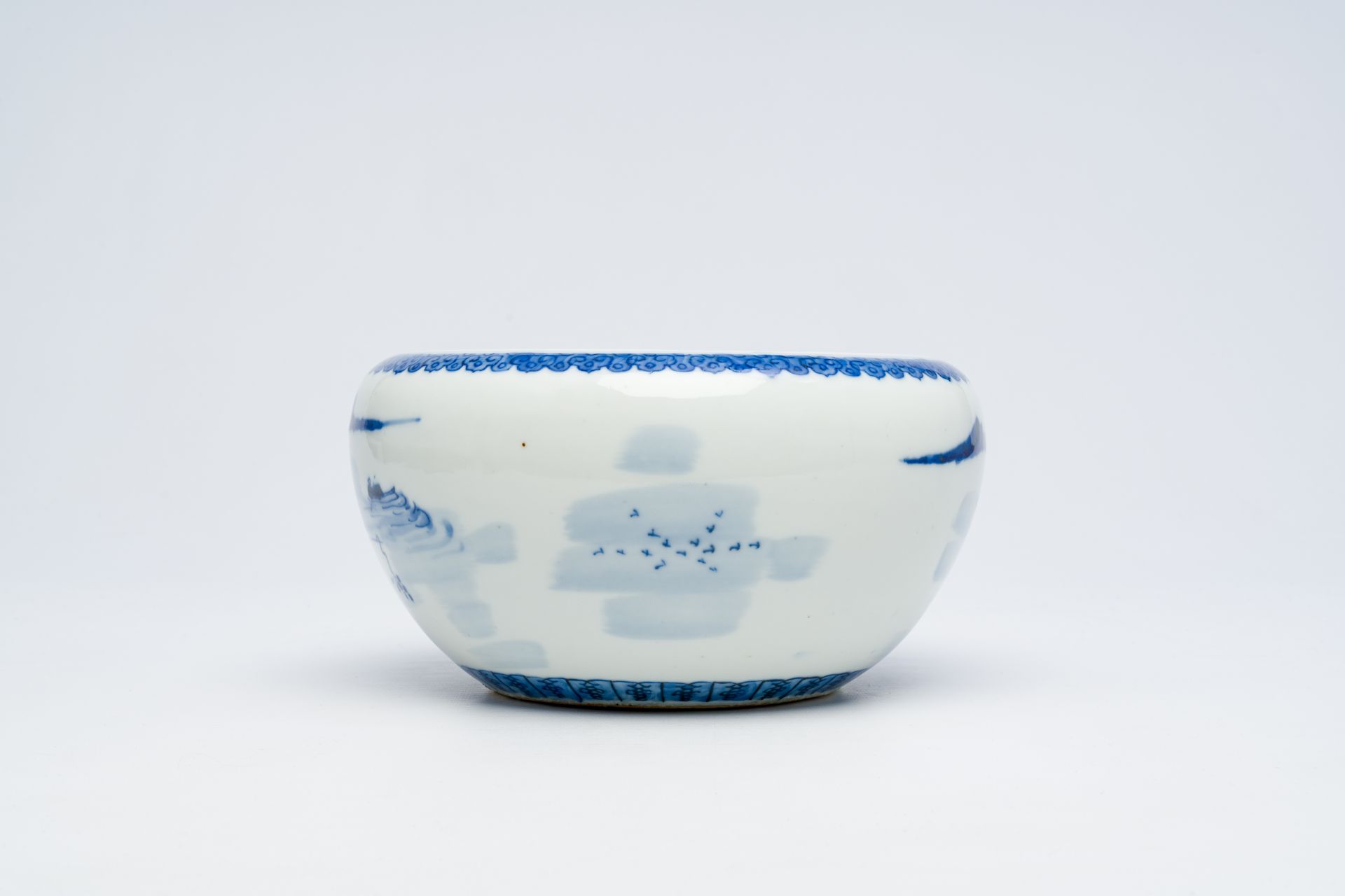 A varied collection of Chinese blue and white porcelain, 19th/20th C. - Image 24 of 30