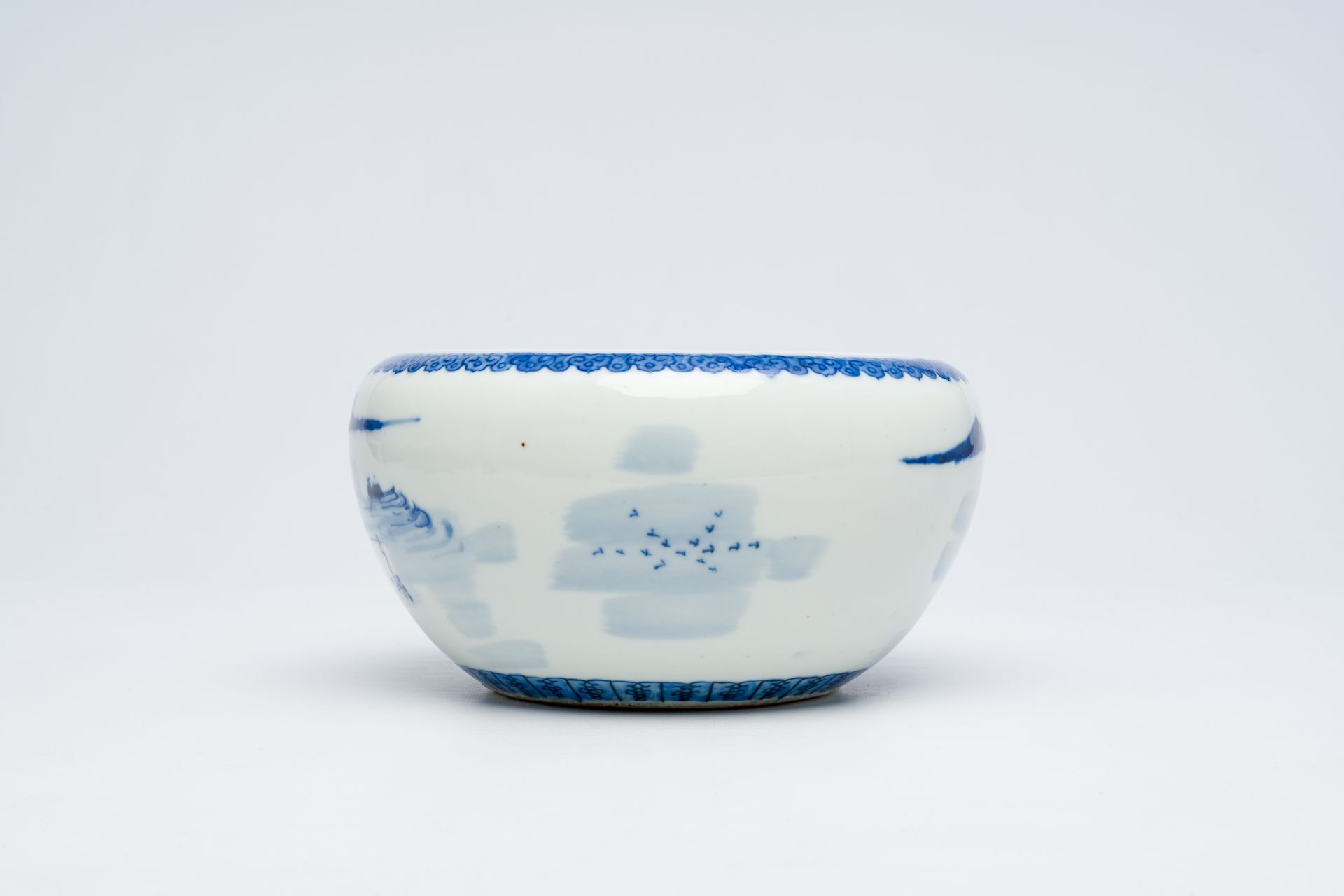 A varied collection of Chinese blue and white porcelain, 19th/20th C. - Bild 24 aus 30