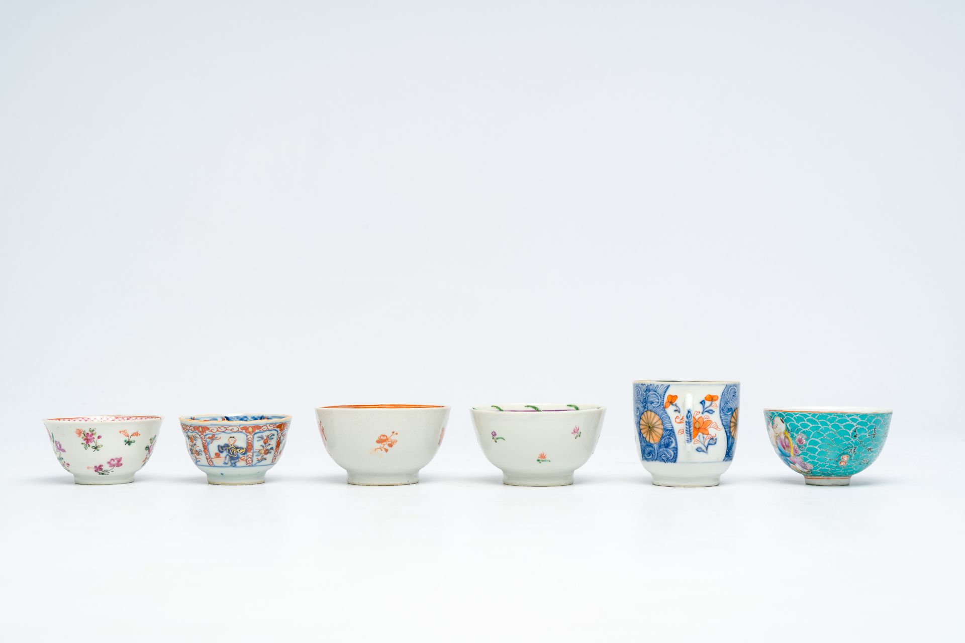 A varied collection of Chinese famille rose, verte, Imari style, iron-red and monochrome porcelain, - Image 13 of 17