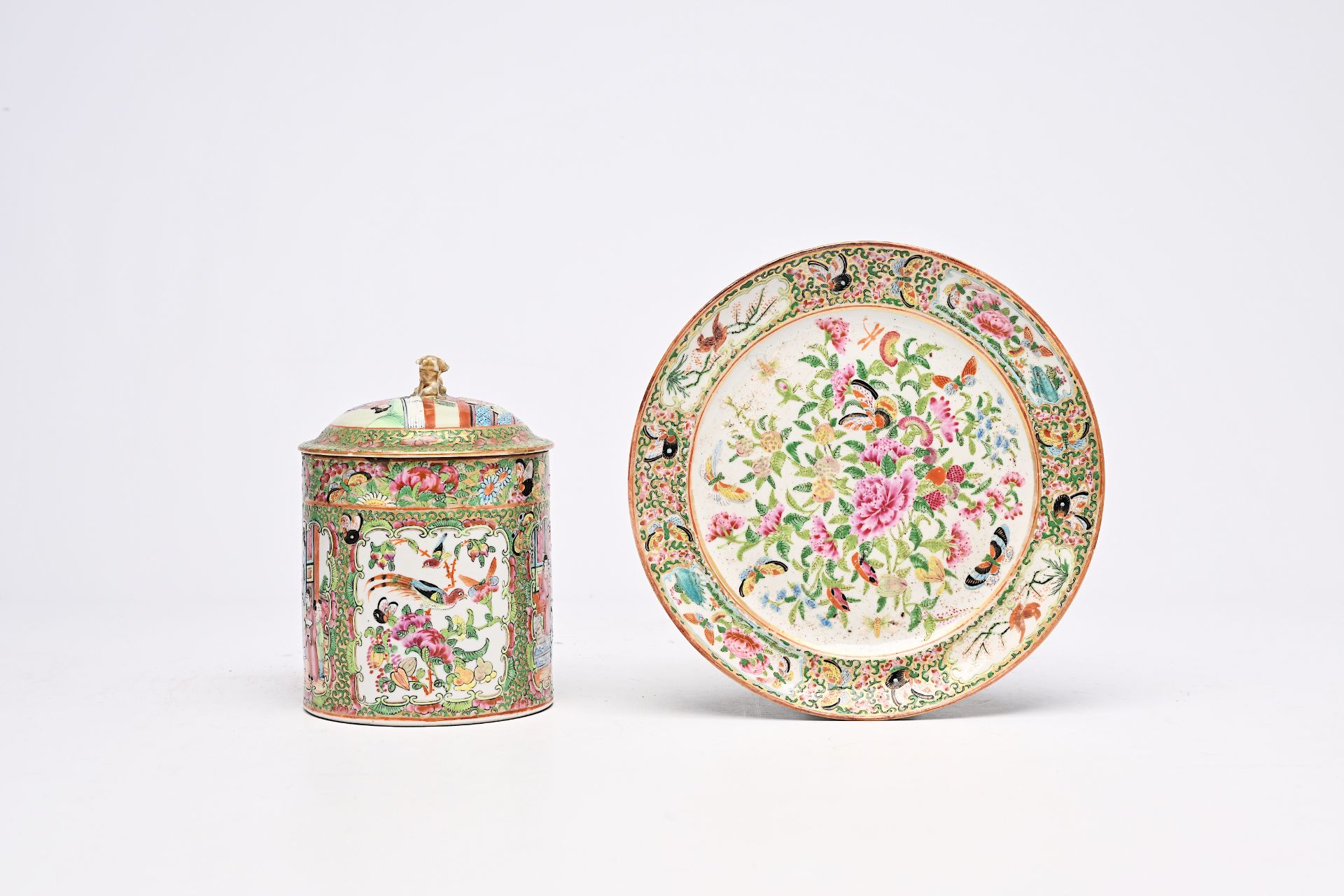 Five Chinese Canton famille rose plates and a jar and cover with palace scenes and floral design, 19 - Image 3 of 8