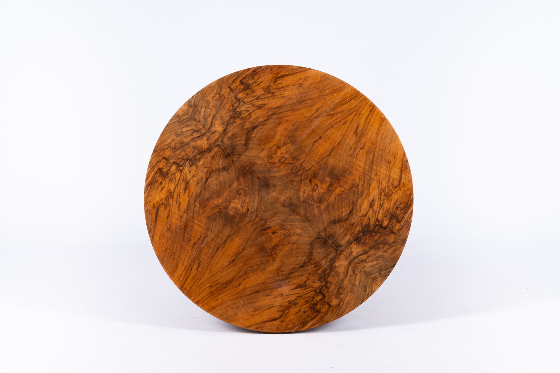 A round veneered wood two tier Art Deco side table, 20th C. - Image 7 of 7