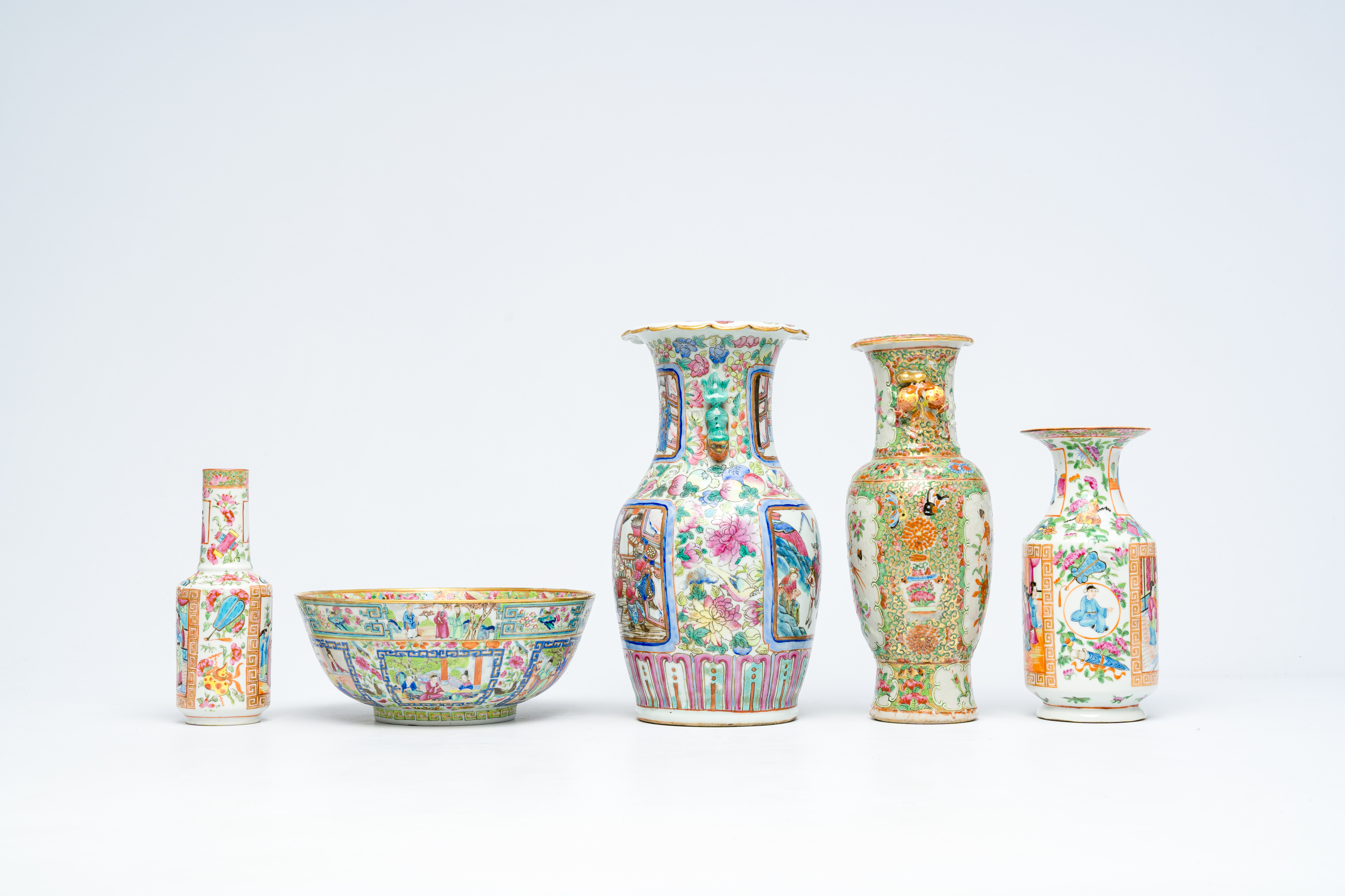 Four Chinese Canton famille rose vases and a bowl, 19th C. - Image 3 of 7