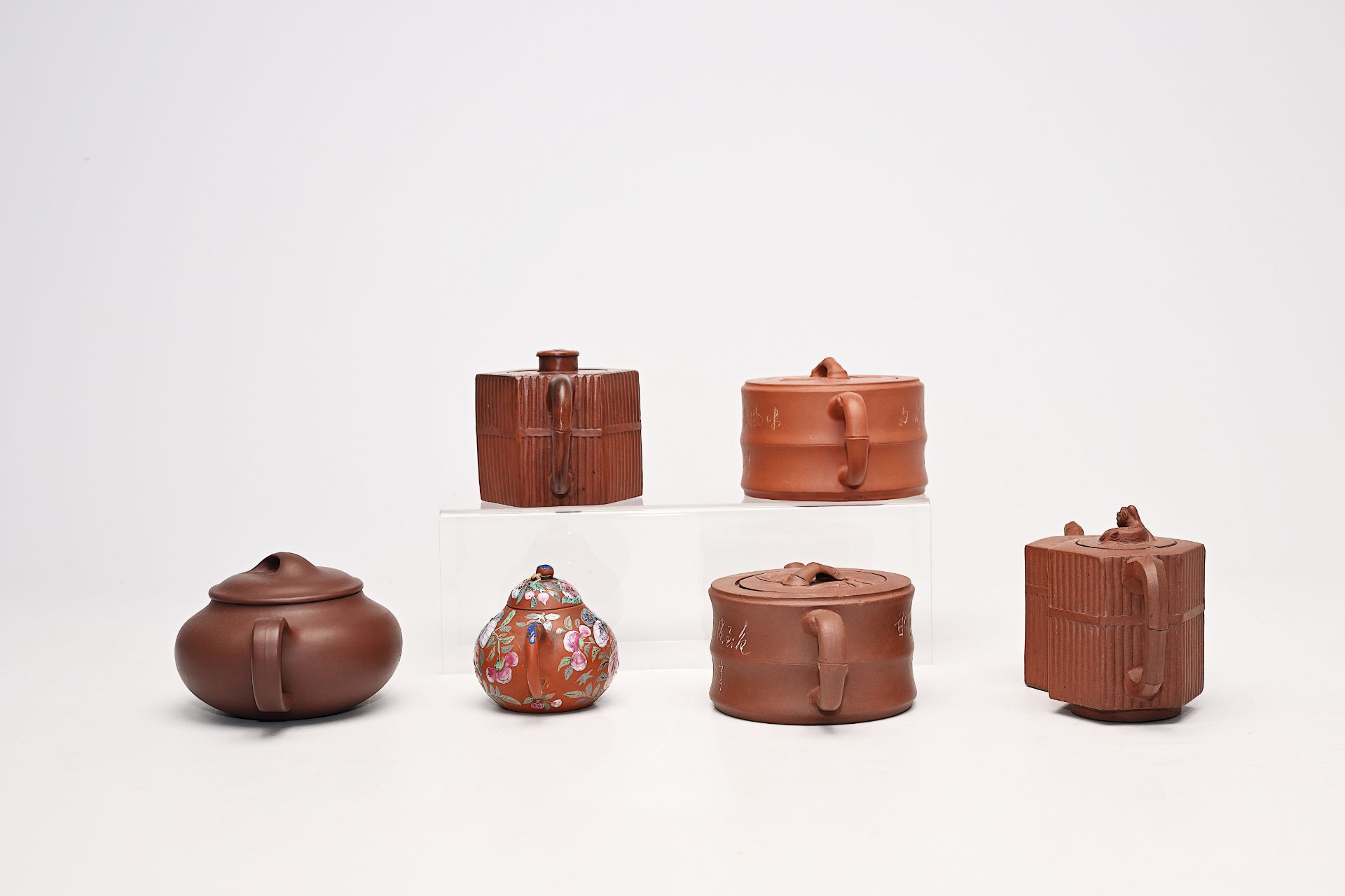 Six various Chinese Yixing stoneware teapots and covers one with enamelled design, 19th/20th C. - Image 5 of 18