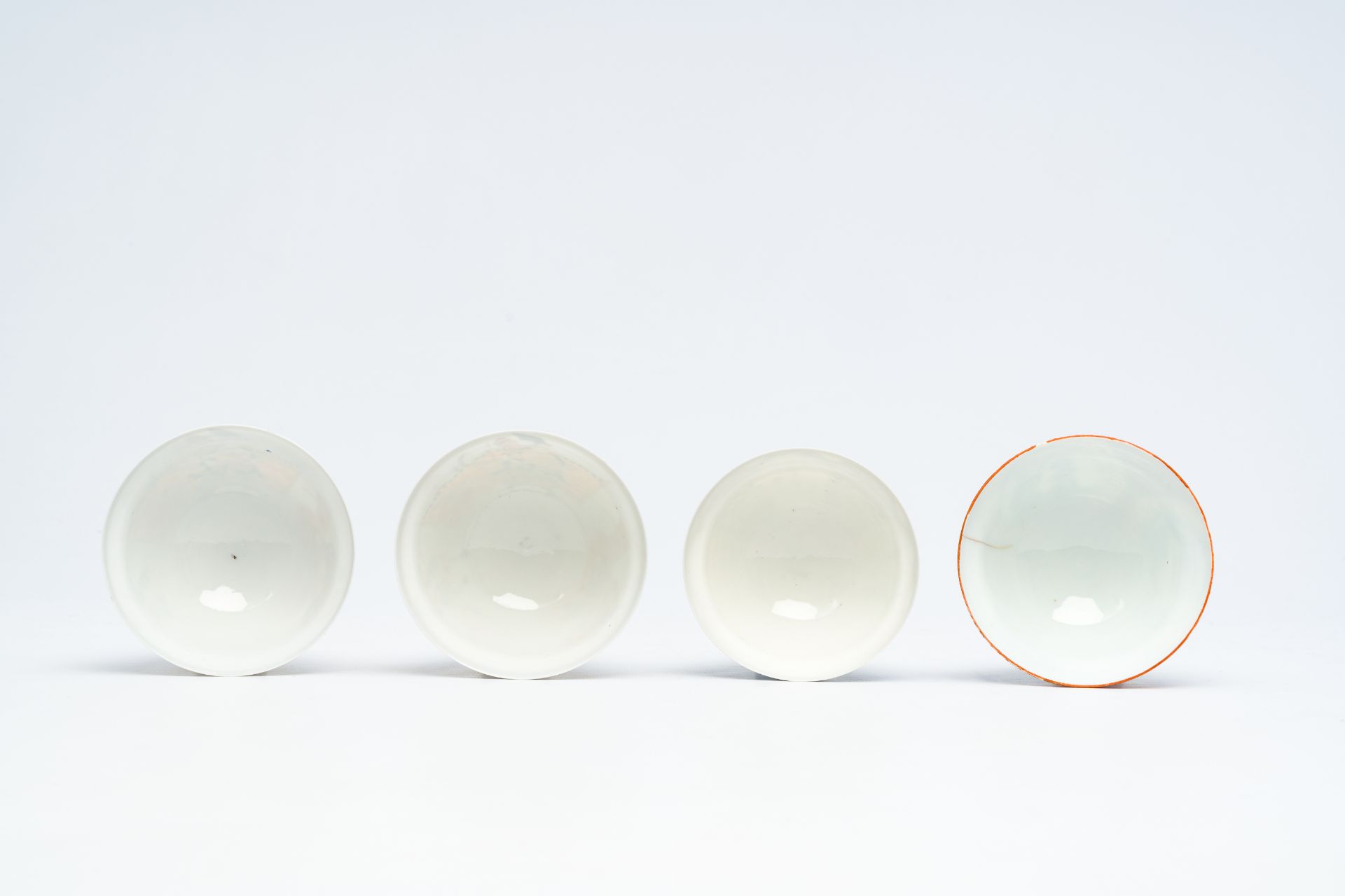 A varied collection of Japanese porcelain, Meiji, 19th/20th C. - Bild 14 aus 17