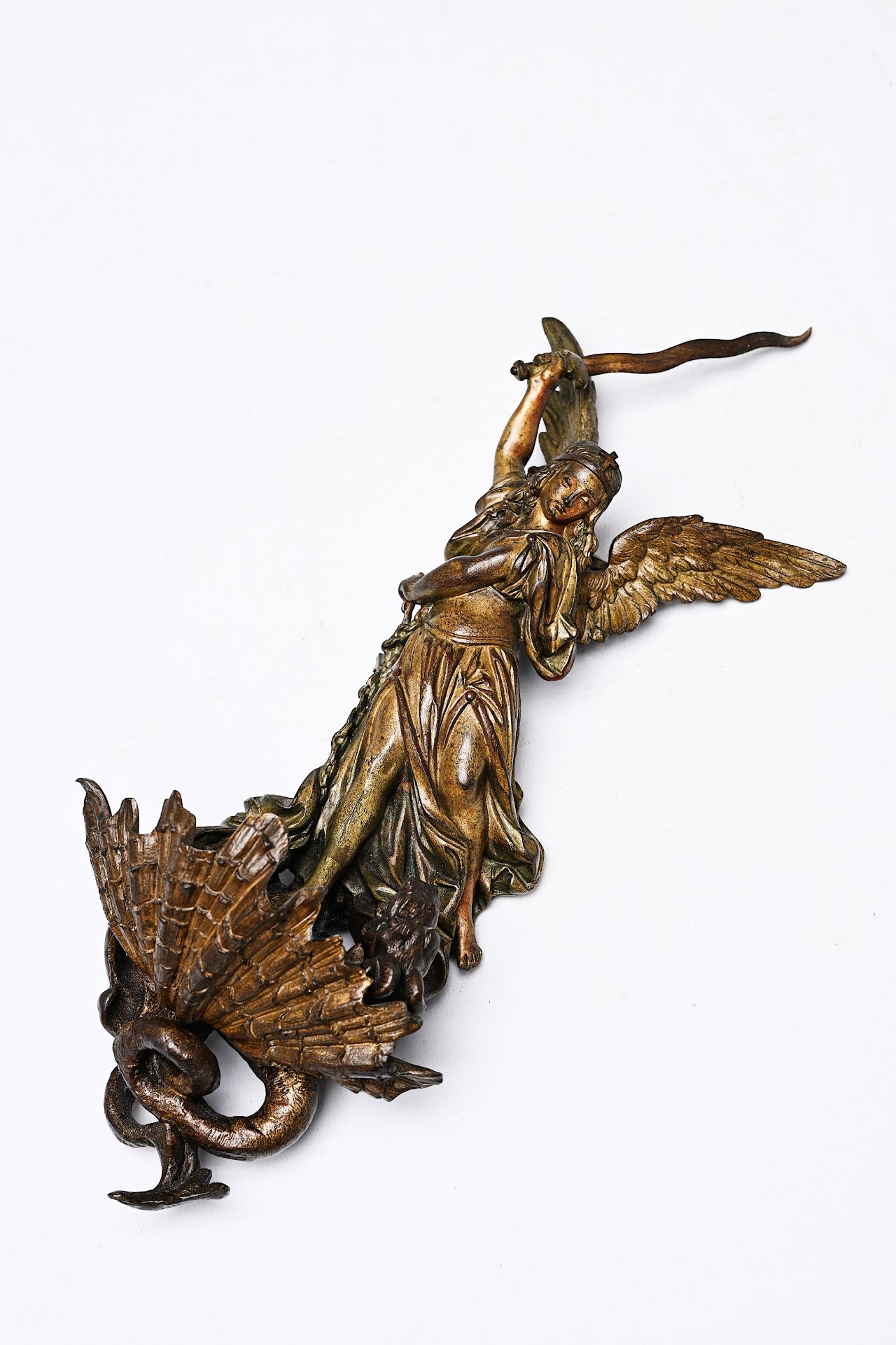 A Belgian bronze holy water font depicting Saint Michael and the dragon, 19th C. - Bild 3 aus 8
